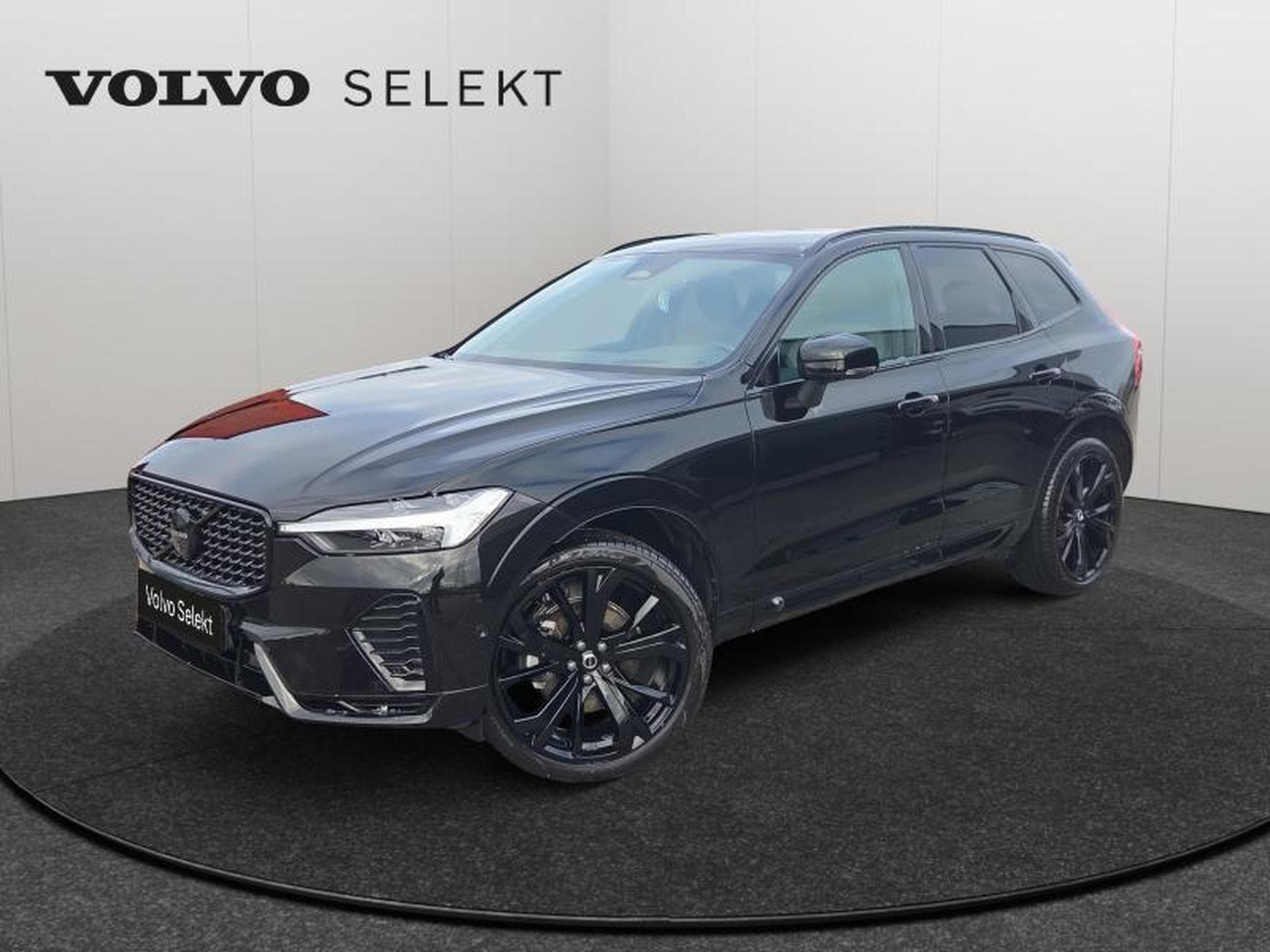 Volvo XC60 B5 Black Edition Plus / Essence (2025) - Photo 1