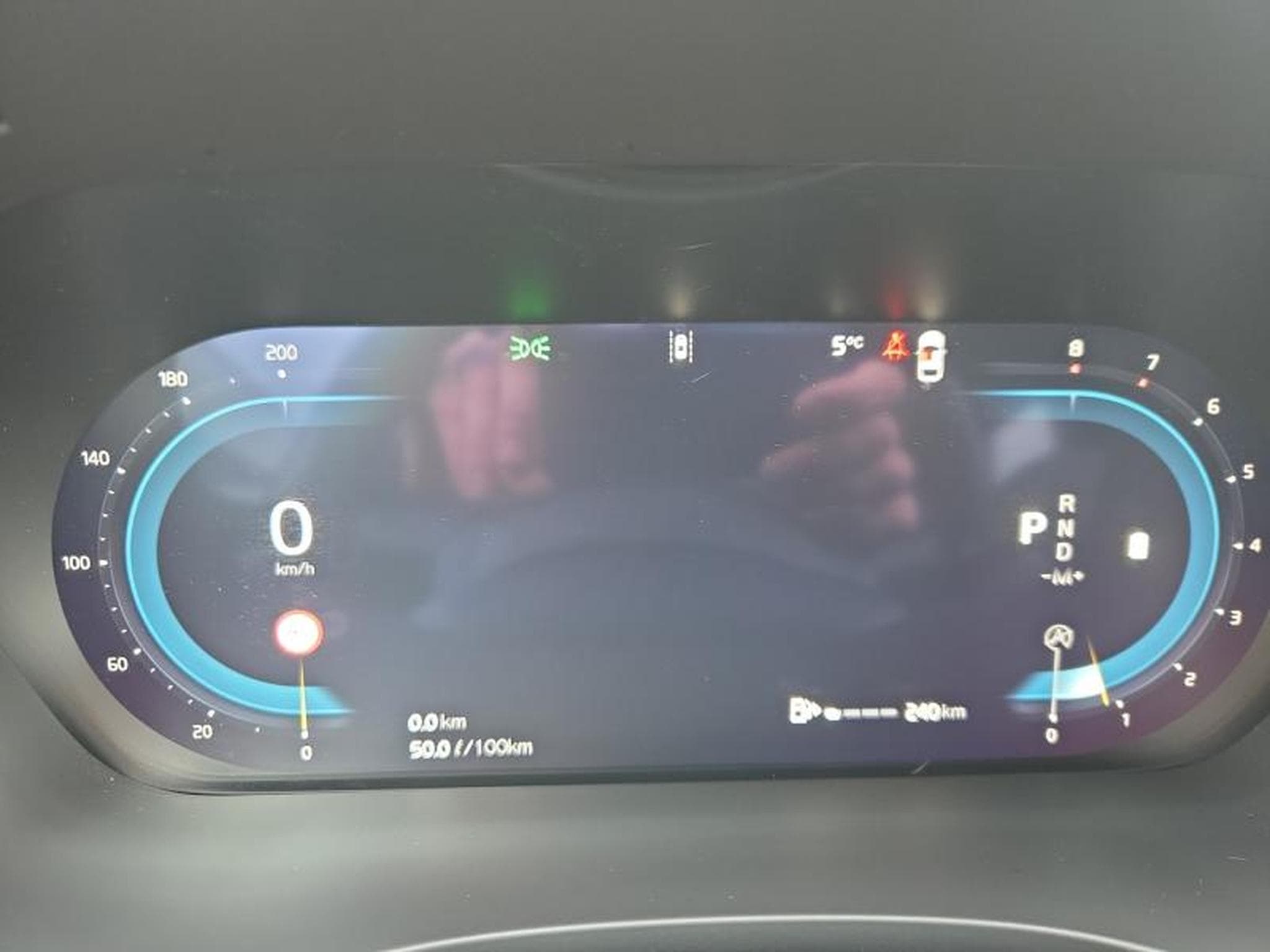 Volvo XC60 B5 Black Edition Plus / Essence (2025) - Photo 18