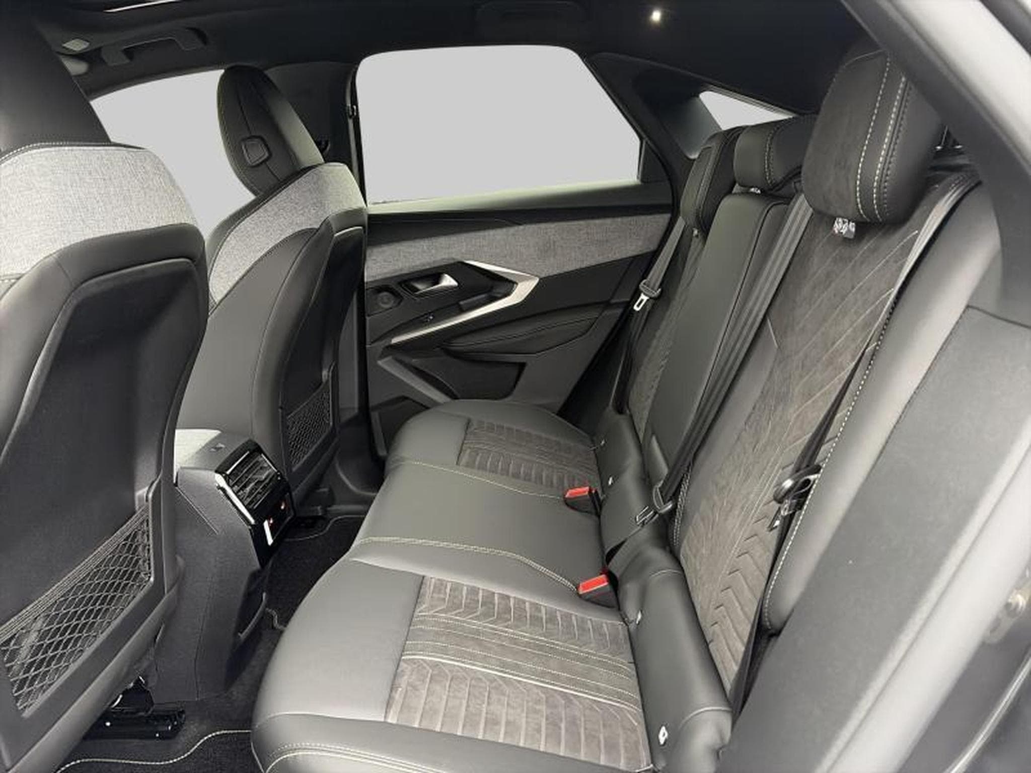 Peugeot 3008 III & e- (2026) - Foto 12