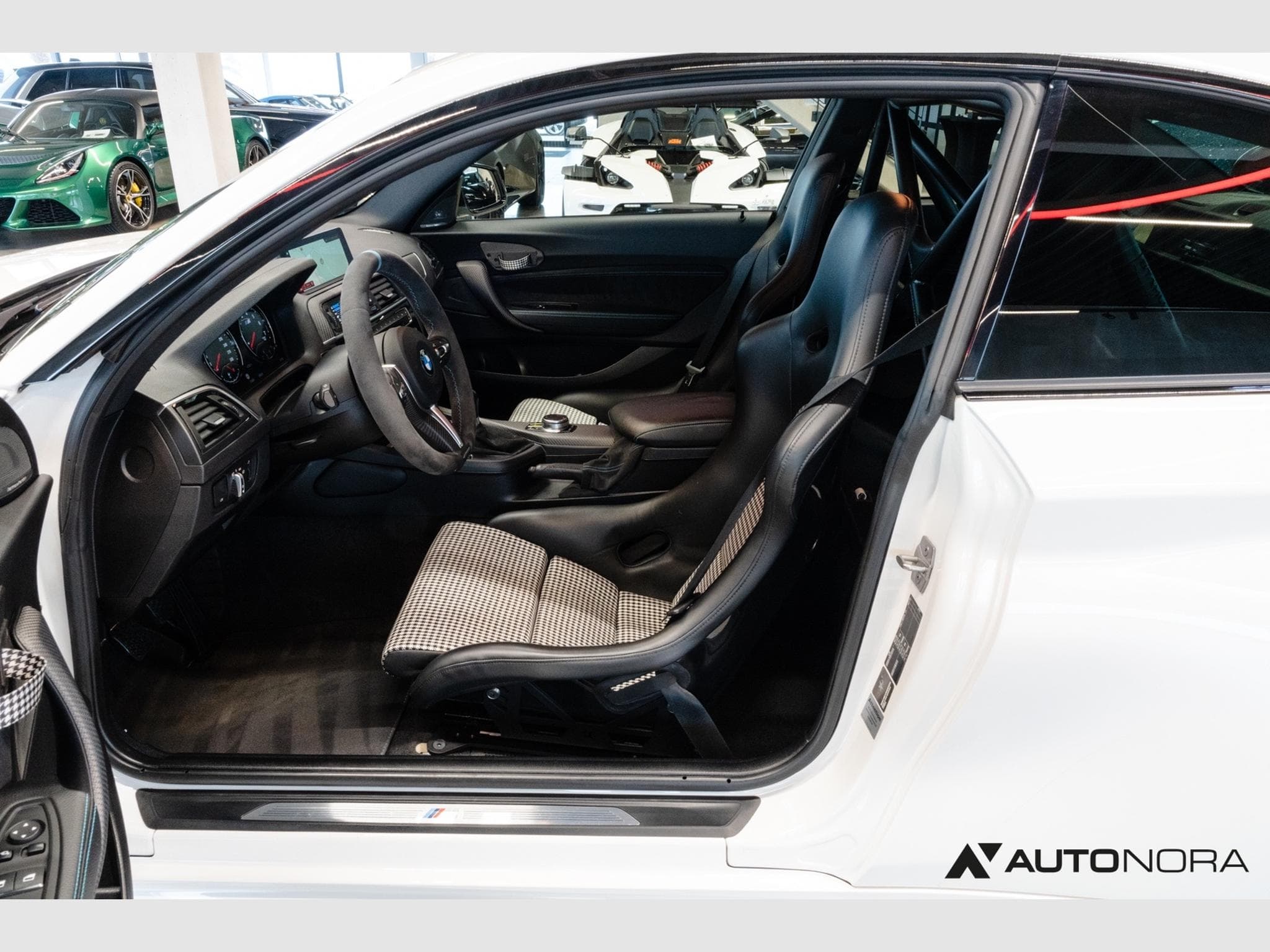 BMW M2 Coupè LCI Clubsport (2018) - Photo 11