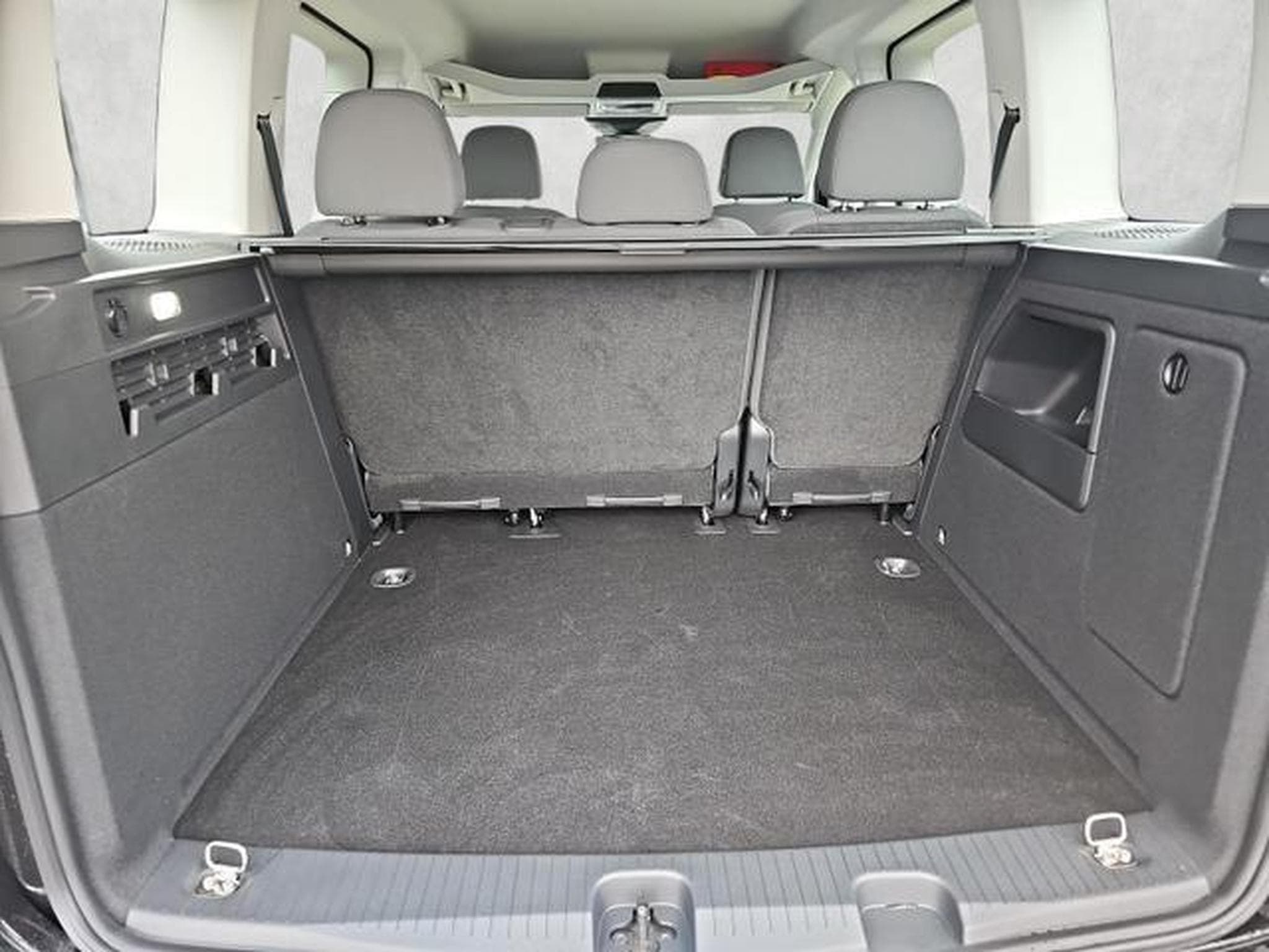 VW Caddy Basis (2025) - Foto 1