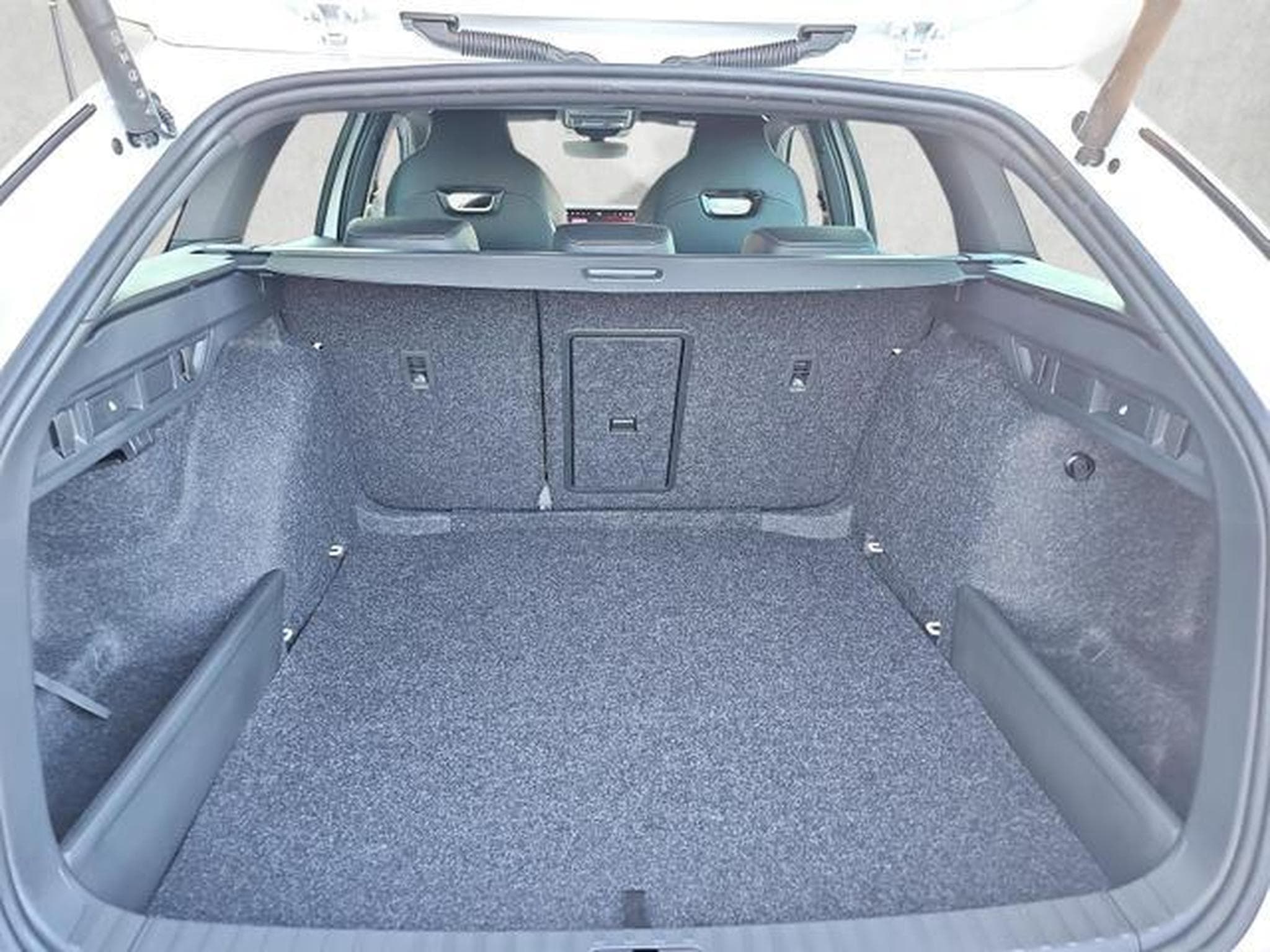 Skoda Octavia 1.5 TSI mHEV 110 kW Sportline (2025) - Foto 1