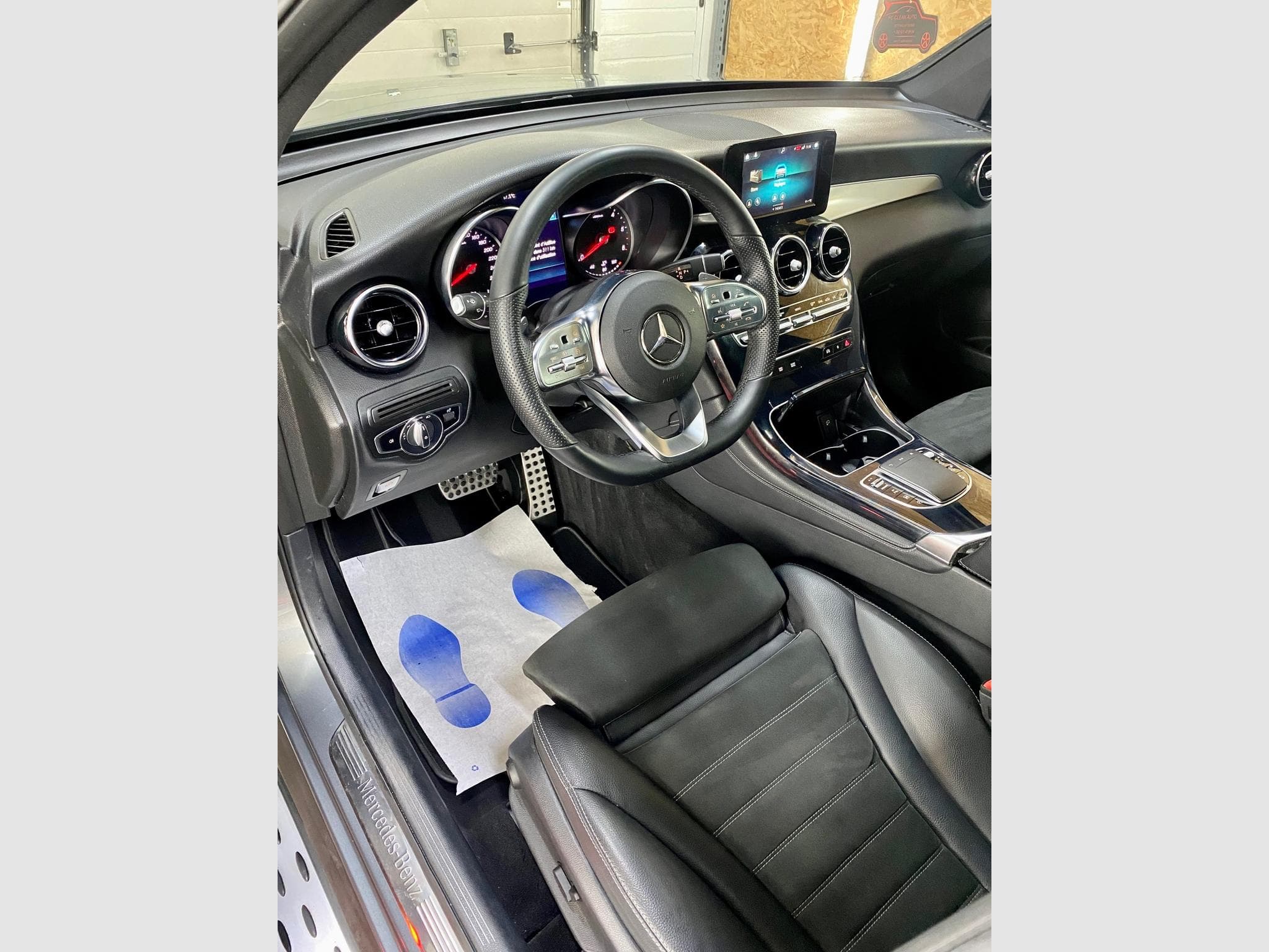 Mercedes GLC 220 4matic 9 g-tronic AMG Line (2020) - Photo 2