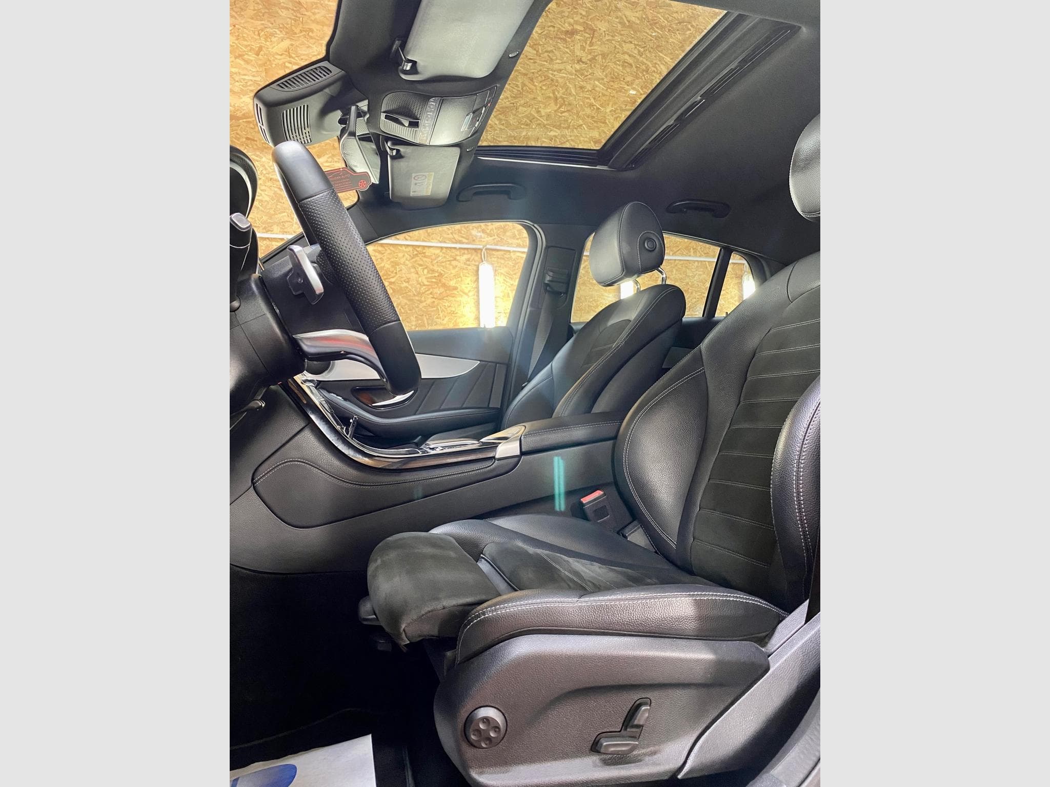 Mercedes GLC 220 4matic 9 g-tronic AMG Line (2020) - Photo 3