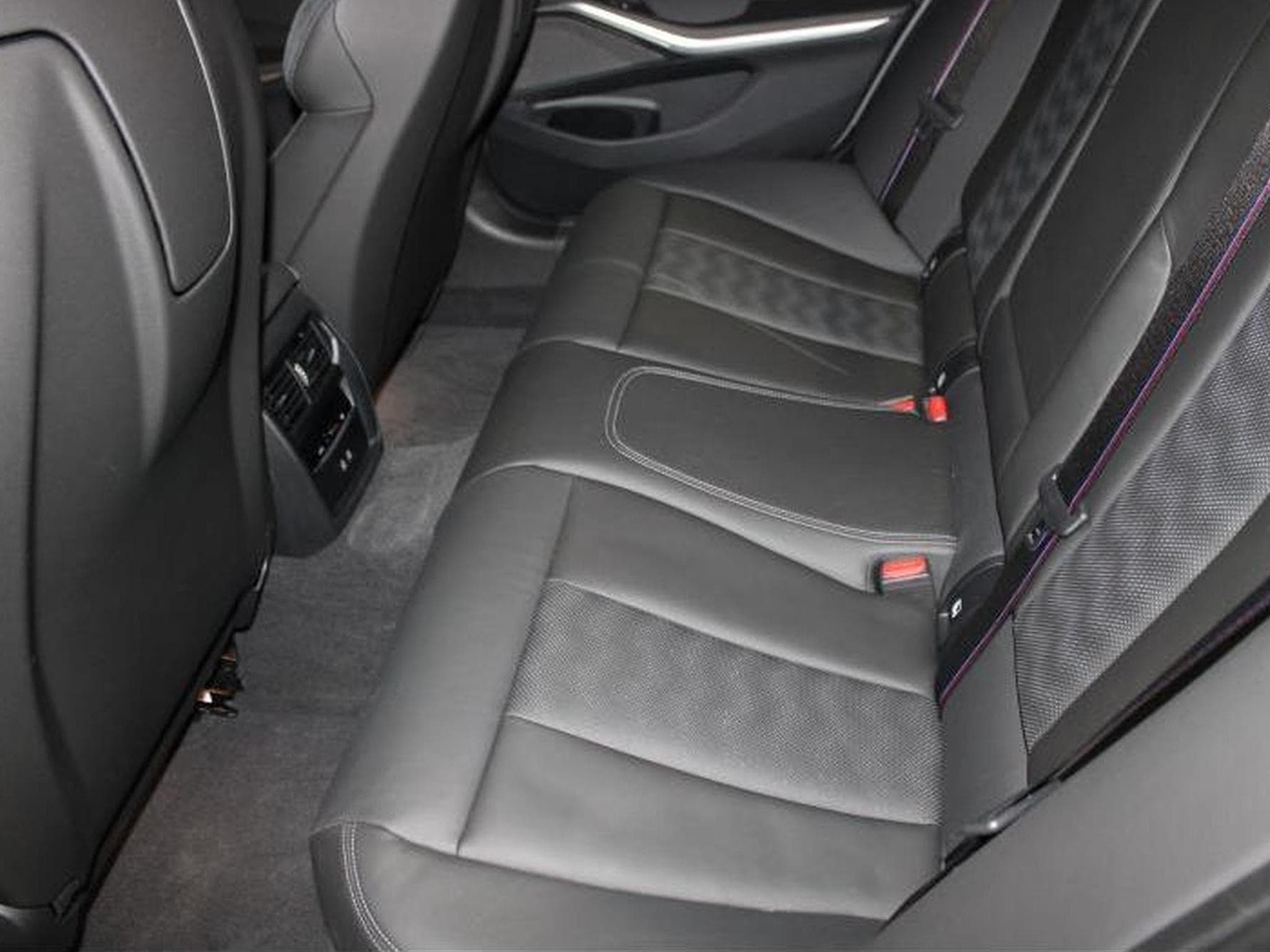 BMW M3 Compétition  M xDrive Touring (2024) - Photo 8