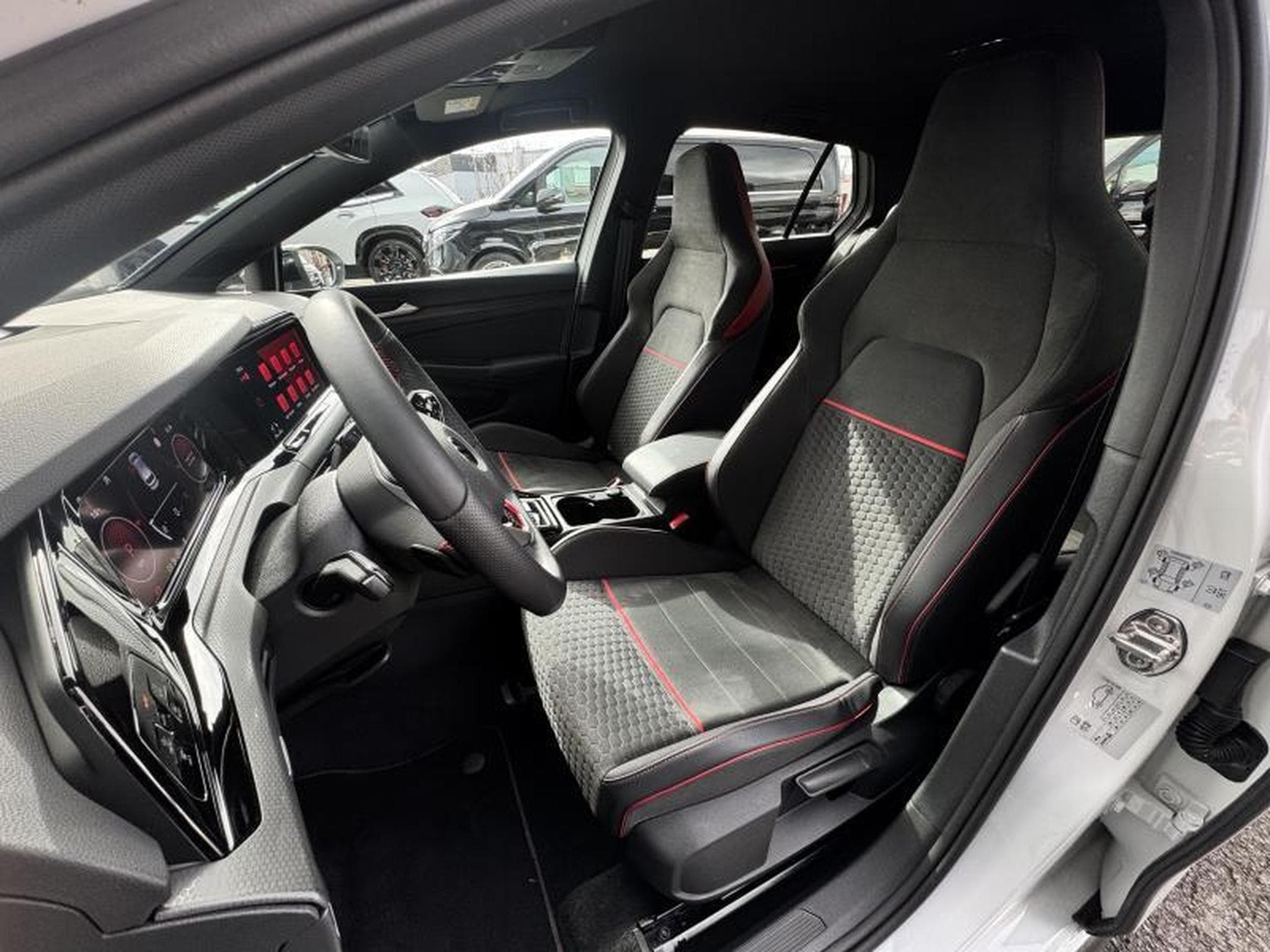 VW GTI VIII GTI Clubsport (2022) - Photo 8