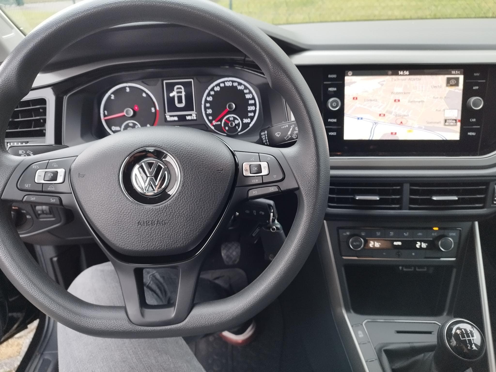 VW Polo 1.6 TDI 95 (2018) - Foto 9