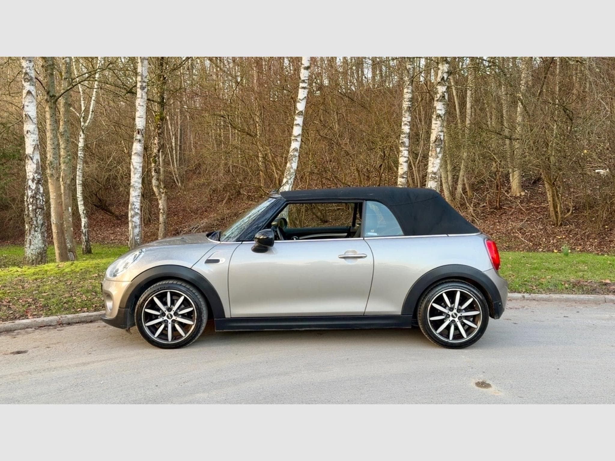 Mini Cabrio Cooper (2018) - Photo 7