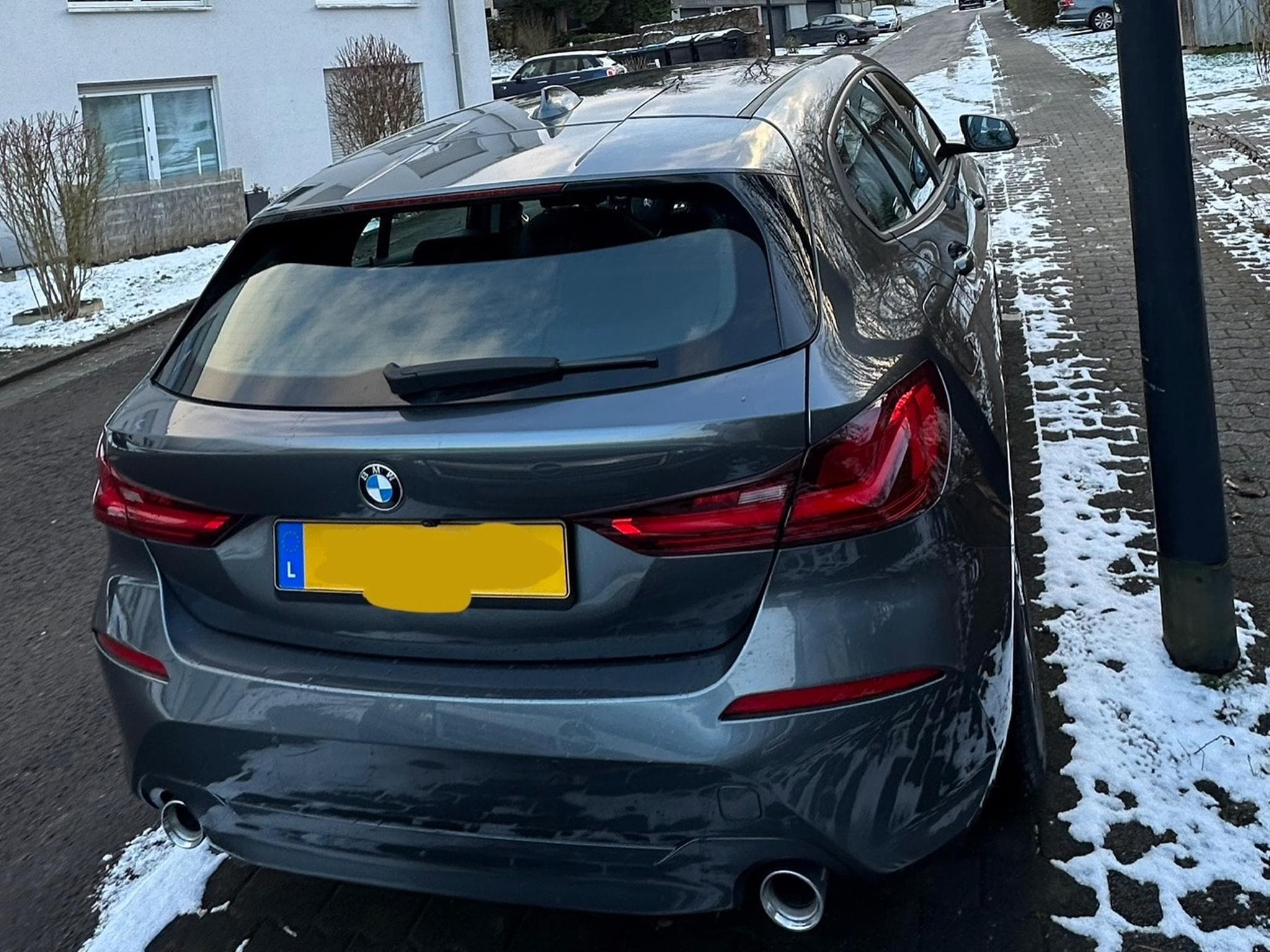 BMW 118 118d Hatch (2021) - Foto 2