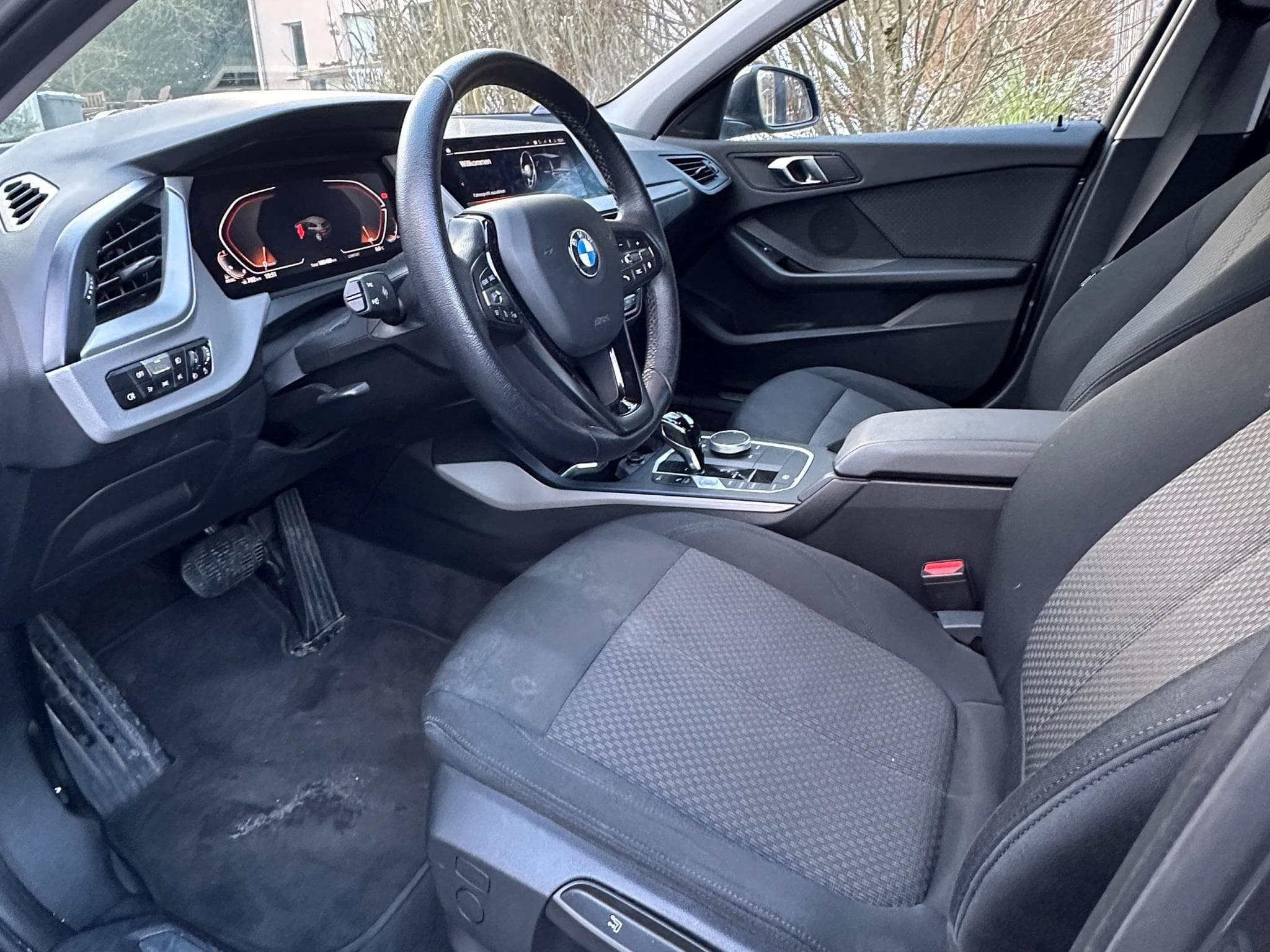 BMW 118 118d Hatch (2021) - Foto 5