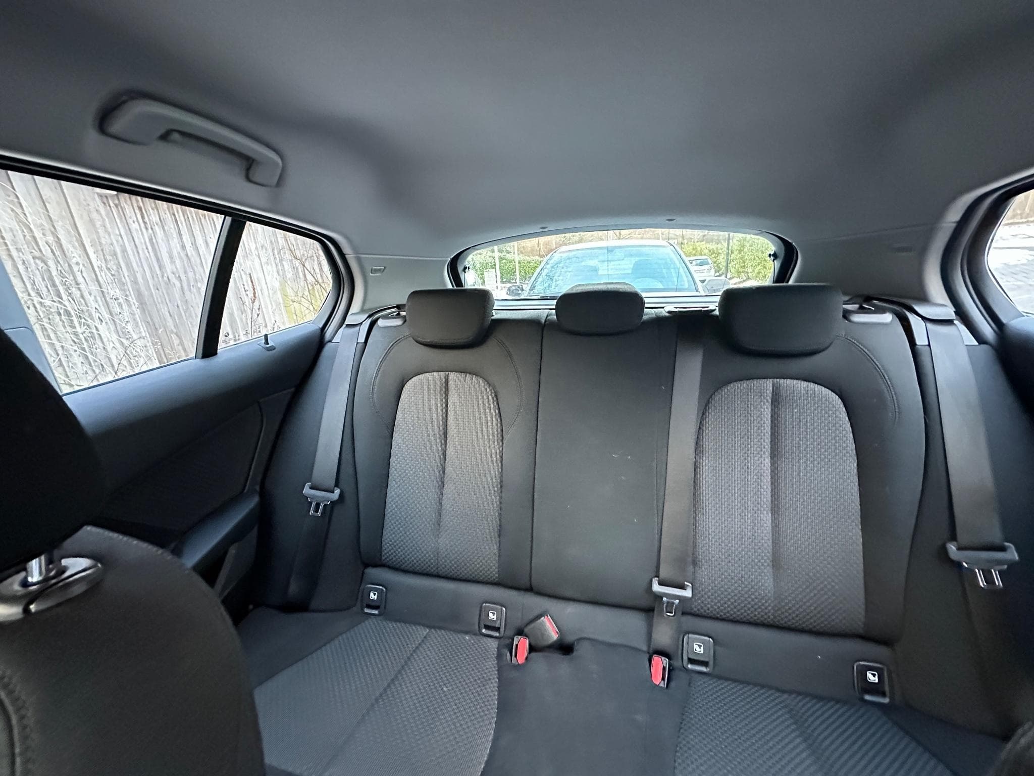 BMW 118 118d Hatch (2021) - Foto 6