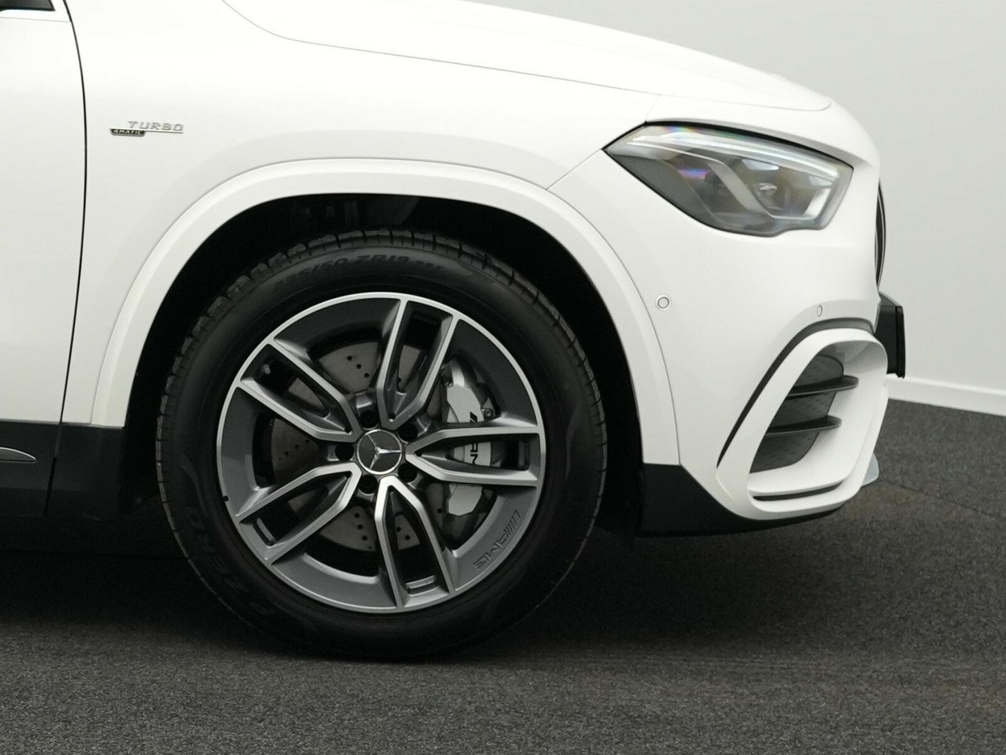 Mercedes GLA 35 AMG 4MATIC Multi+360°+Pano+Kamera+Memo (2024) - Photo 6