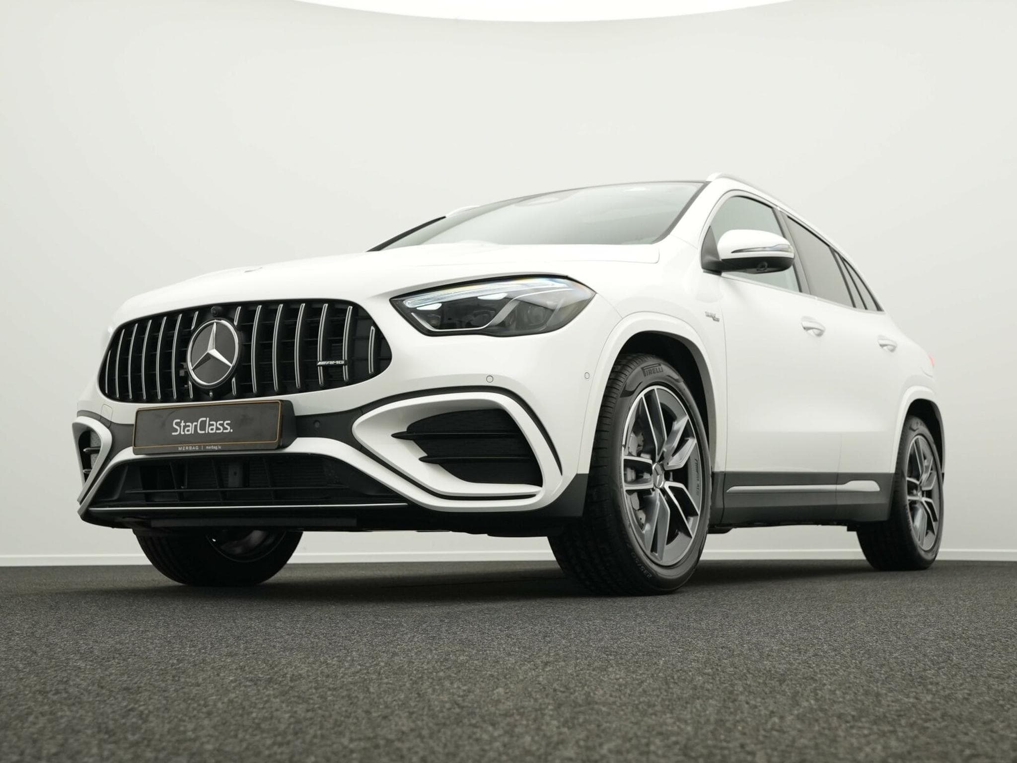 Mercedes GLA 35 AMG 4MATIC Multi+360°+Pano+Kamera+Memo (2024) - Photo 8