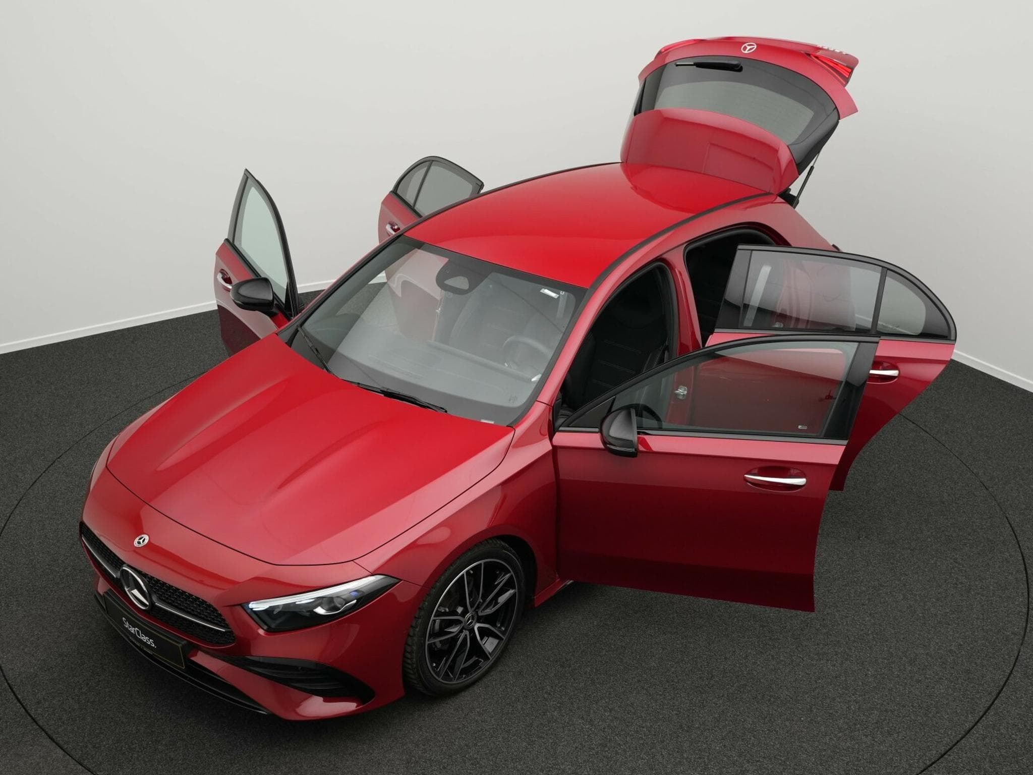 Mercedes A 200 d AMG-Line Multi+Kamera+AHK+19"+Night (2025) - Foto 12