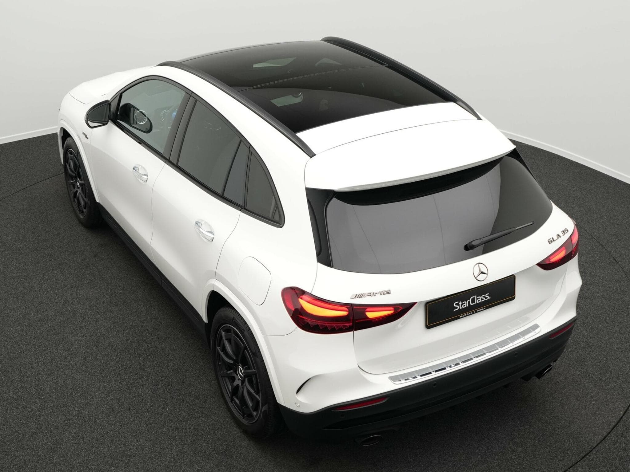 Mercedes GLA 35 AMG 4MATIC Multi+Pano+360°+Night+Burm (2024) - Photo 11