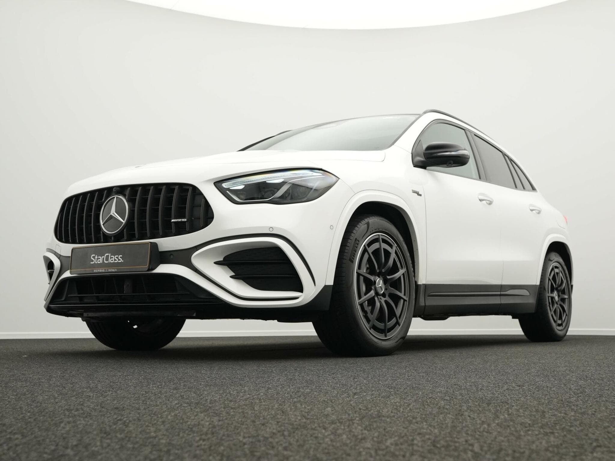 Mercedes GLA 35 AMG 4MATIC Multi+Pano+360°+Night+Burm (2024) - Photo 8