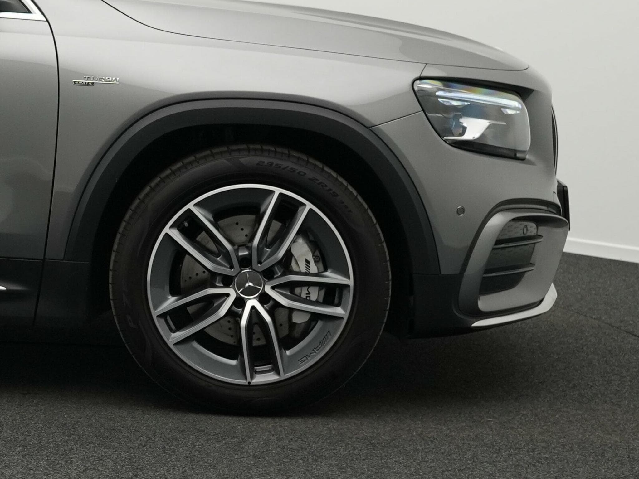 Mercedes GLB 35 AMG 4MATIC Multi+Pano+Totw+Keyless (2025) - Photo 6