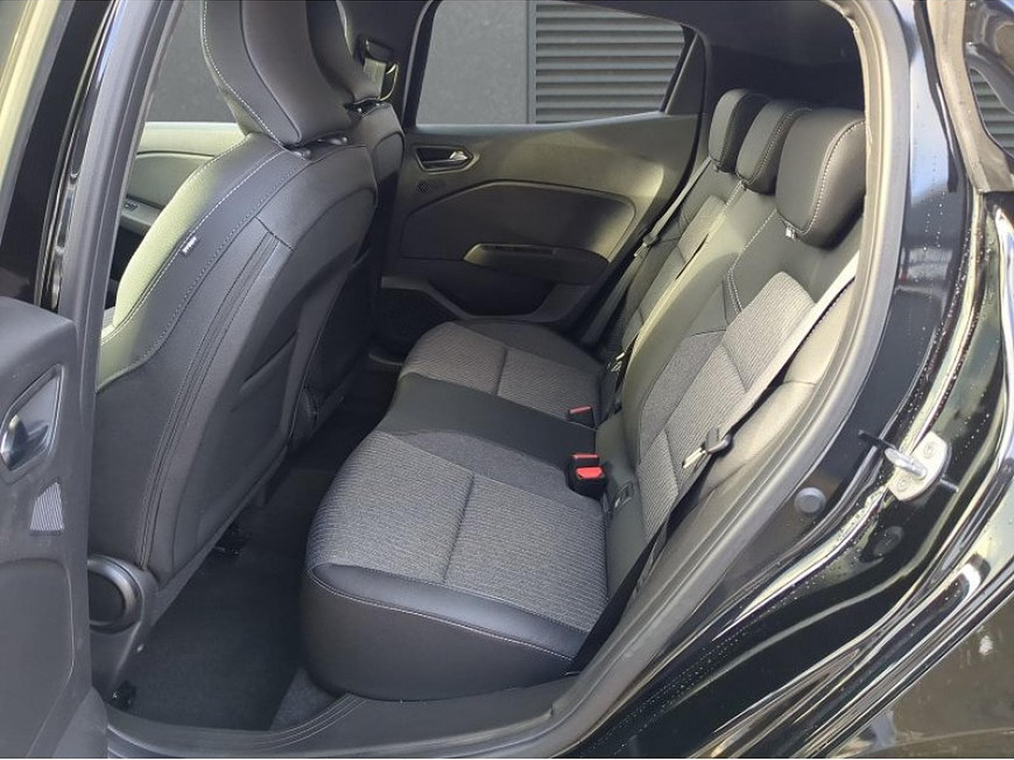 Mitsubishi Colt (2026) - Photo 6