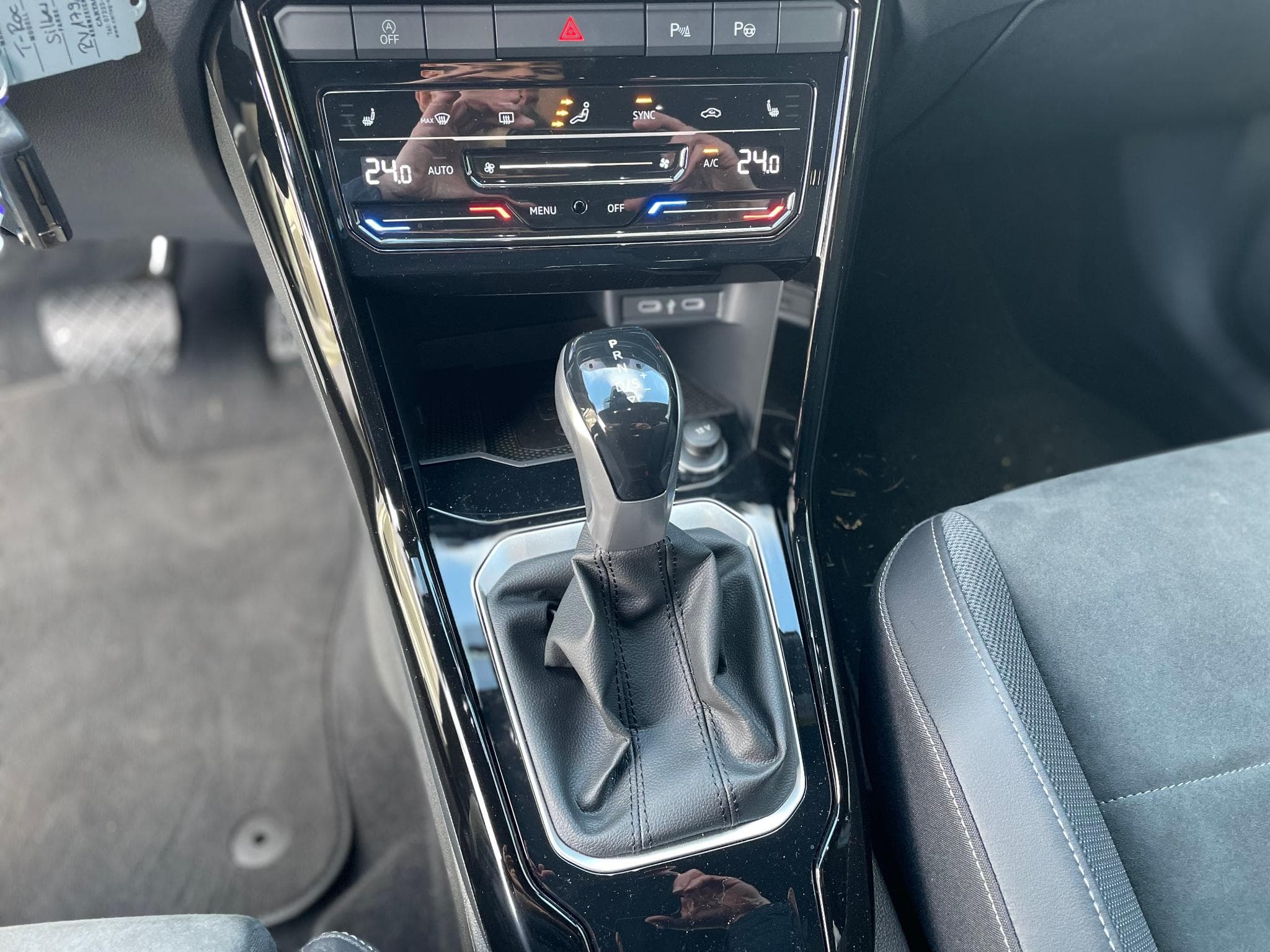 VW T-Roc 1.5L TSi 150 DSG (2024) - Photo 10