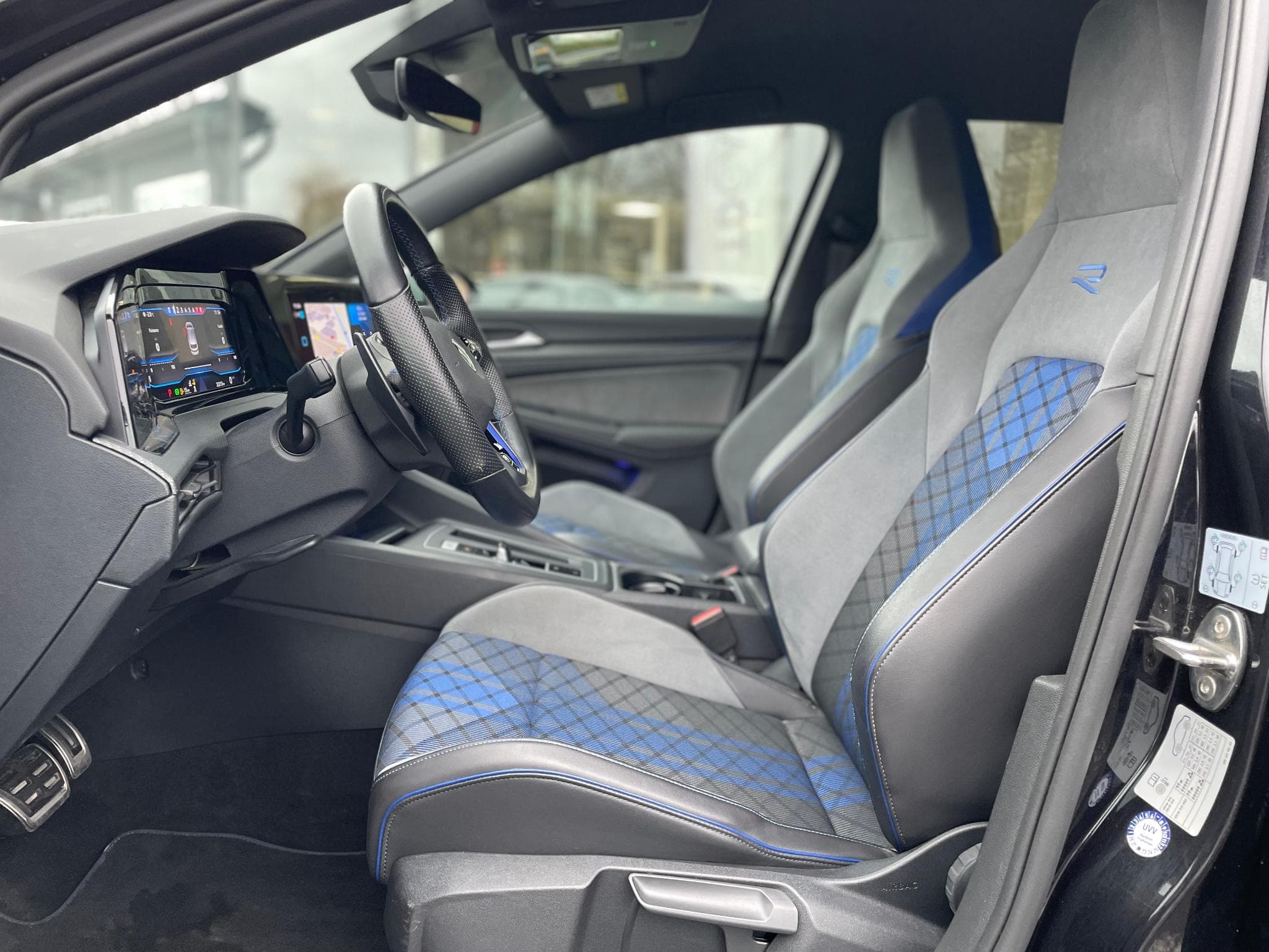 VW Golf 8 R DSG 4Motion Performance (2021) - Foto 7