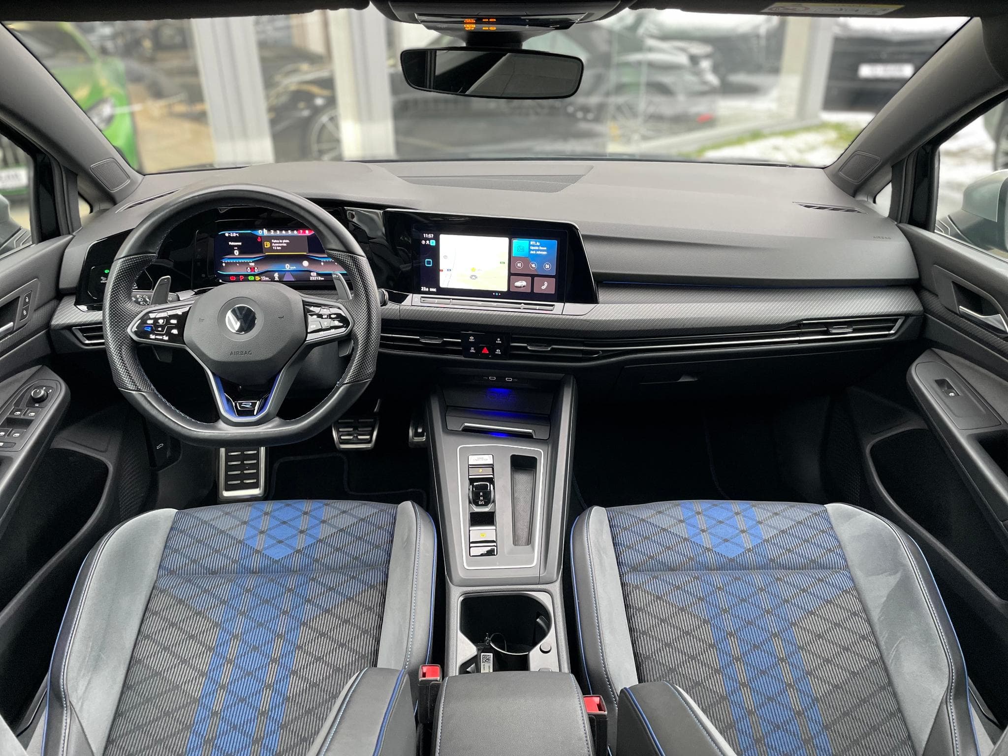 VW Golf 8 R DSG 4Motion Performance (2021) - Foto 13