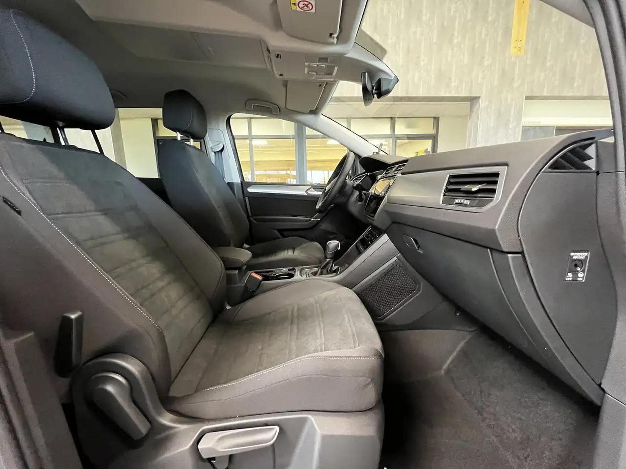 VW Touran (2025) - Foto 6