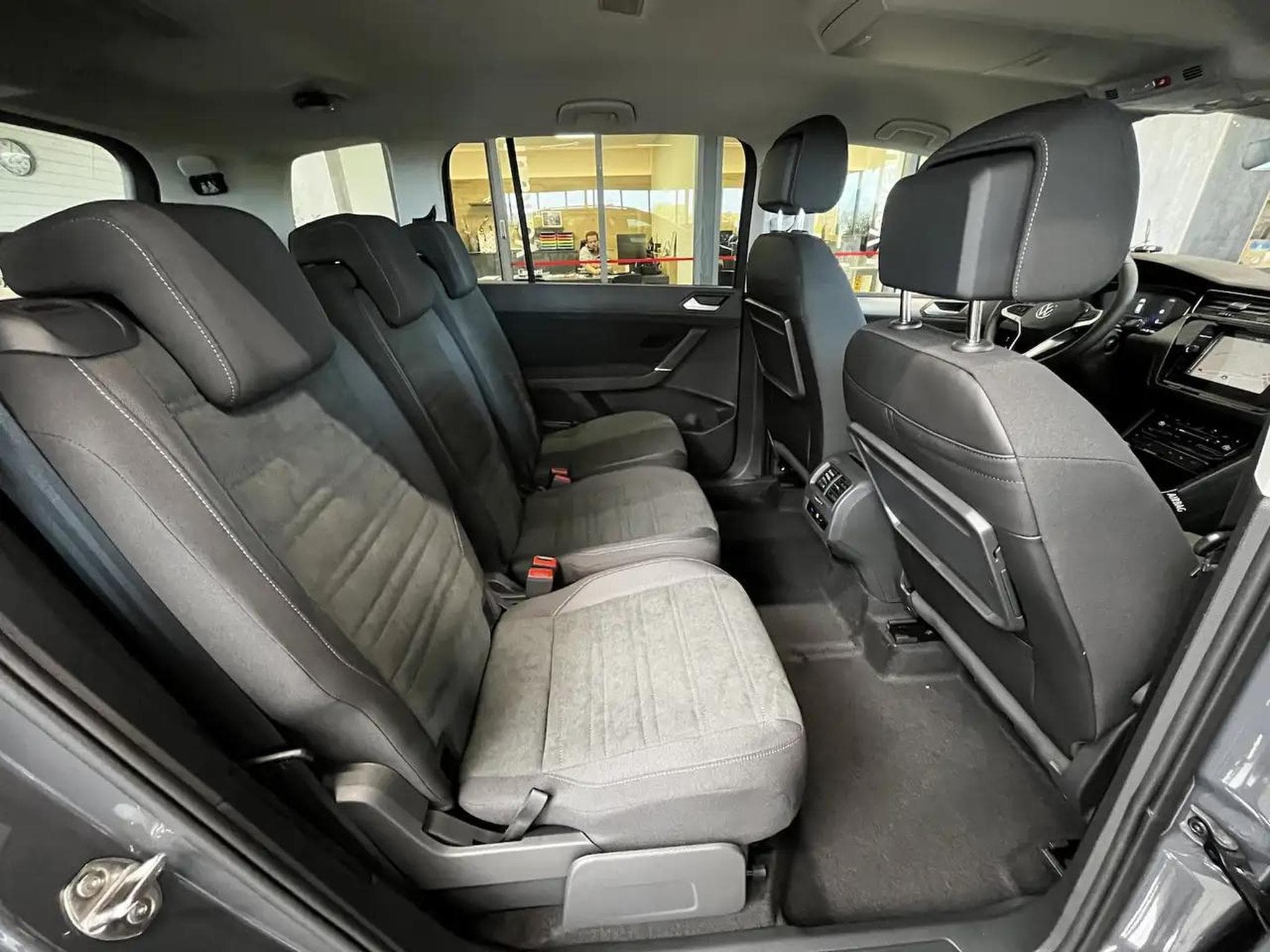 VW Touran (2025) - Foto 7