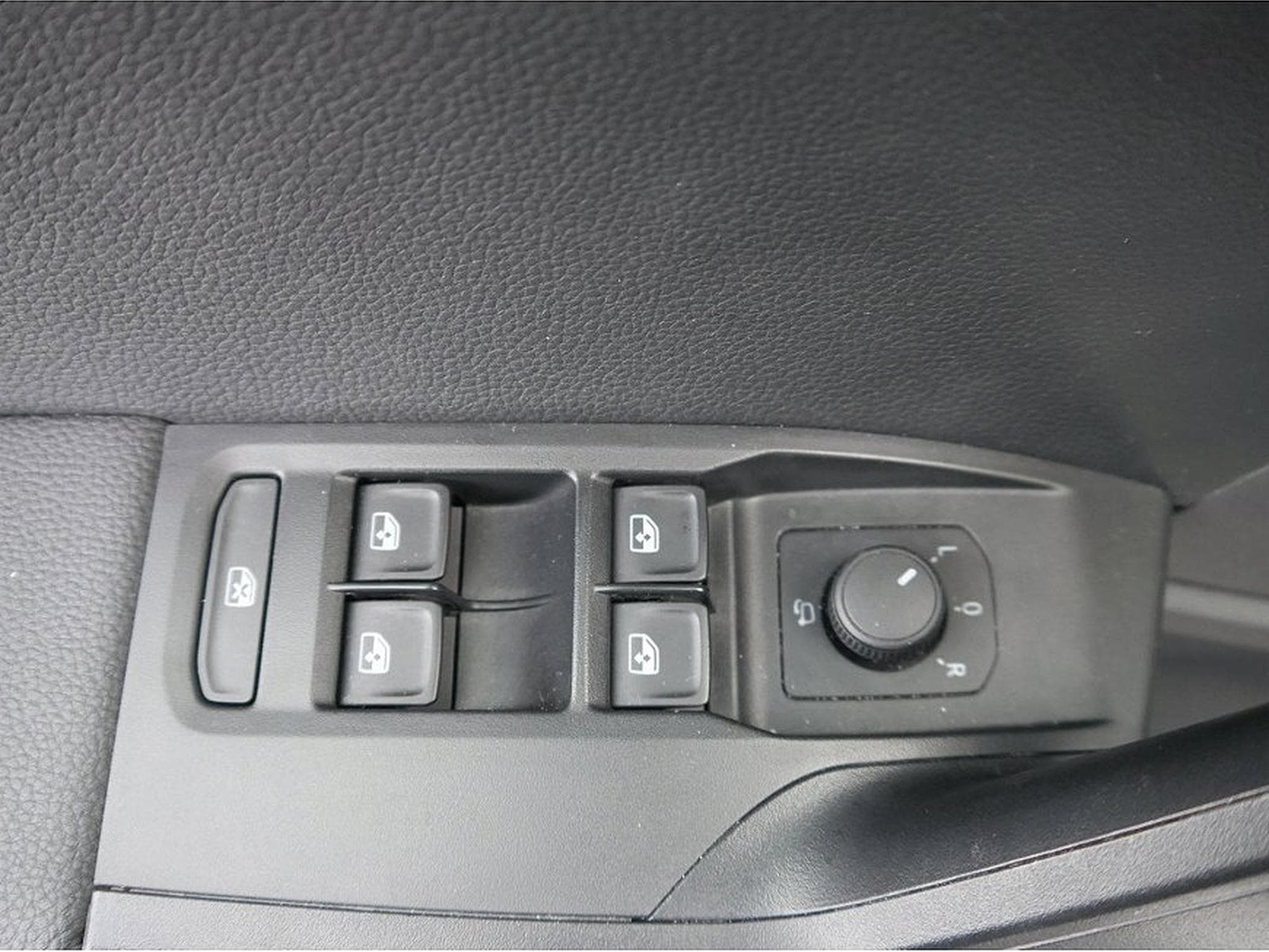 Seat Arona (2026) - Photo 15