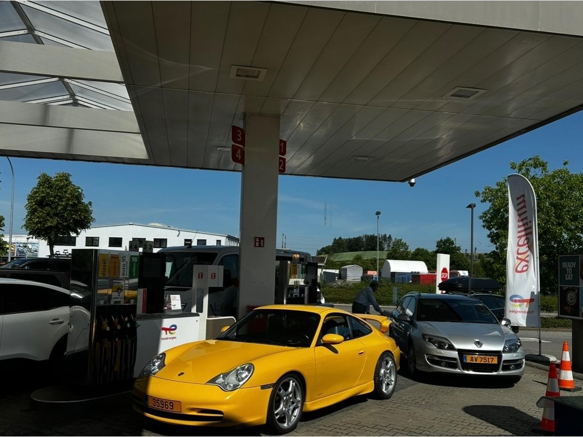 Porsche 911 Gt3 original Factory Kit - speed yellow 996 (2002) - Photo 2