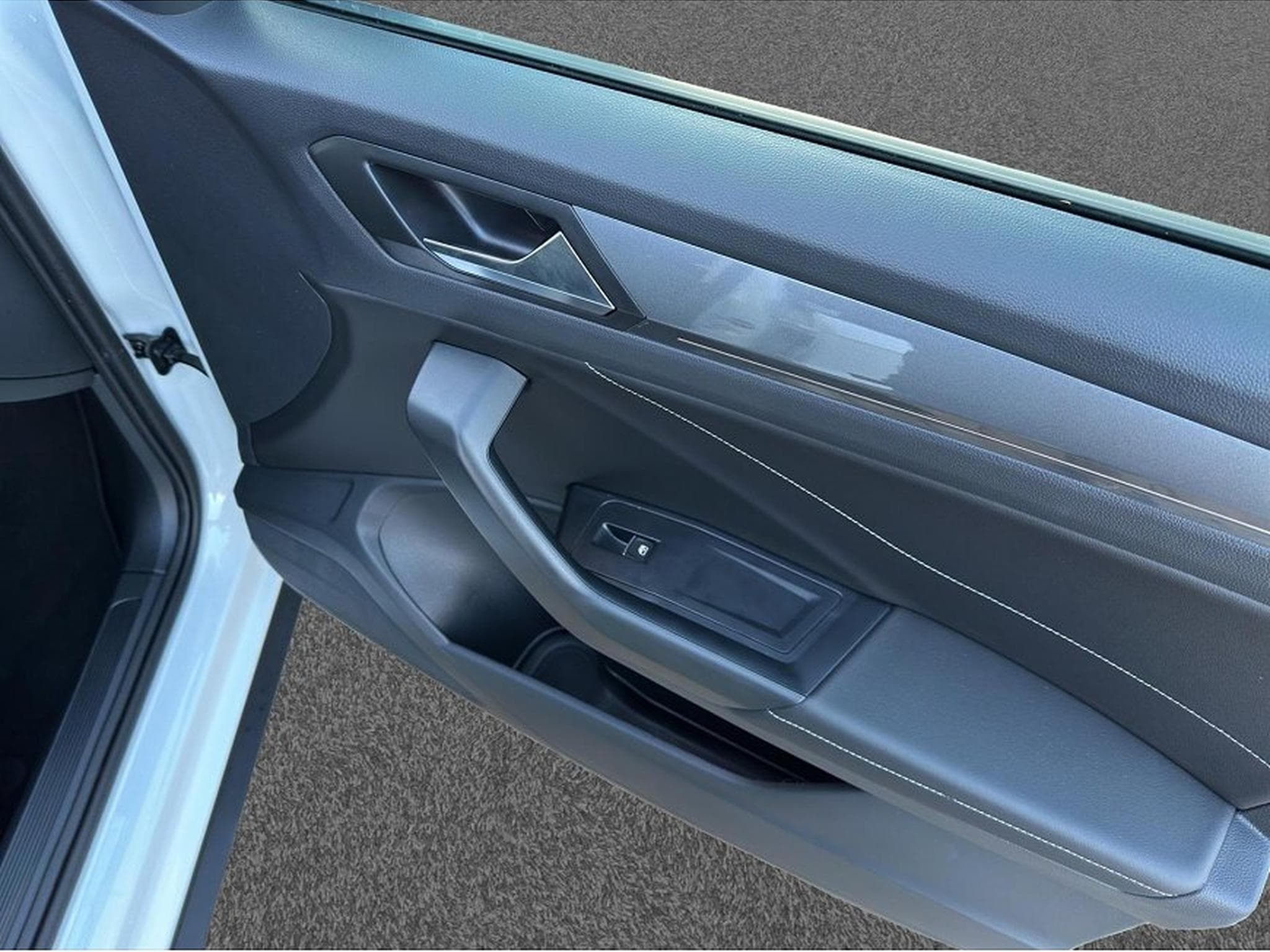 VW T-Roc (2025) - Foto 25