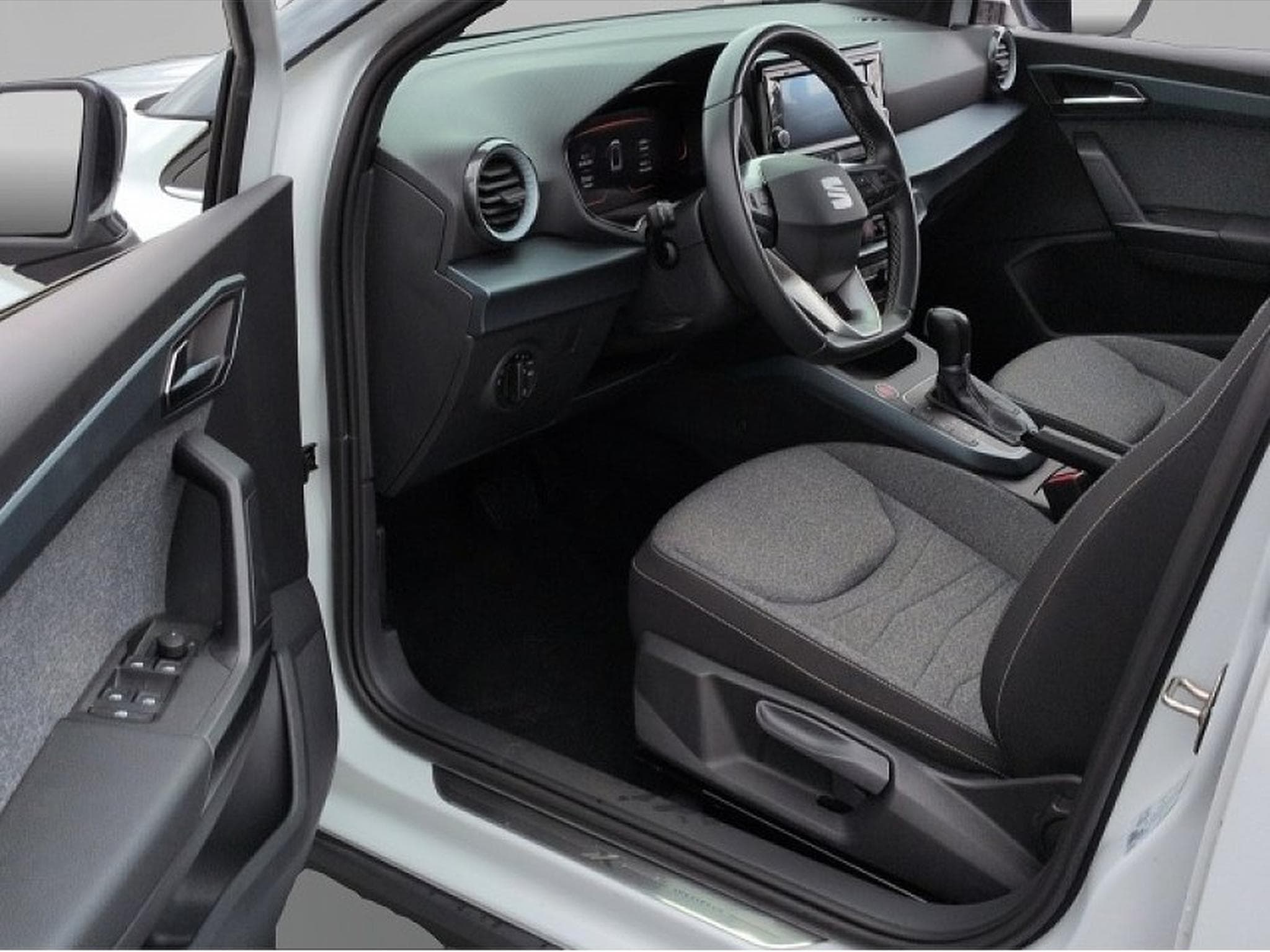 Seat Arona (2024) - Photo 4