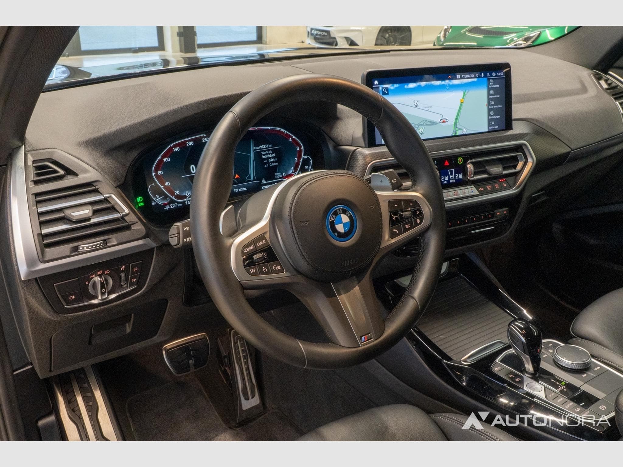 BMW X3 xDrive30e M Sport (2023) - Photo 13