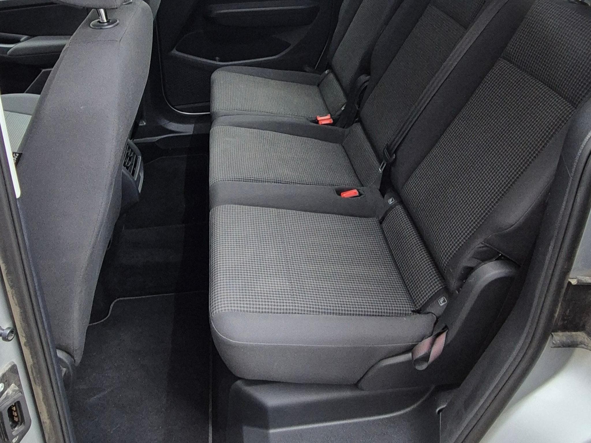 VW Caddy TSI AG7 (2023) - Foto 11