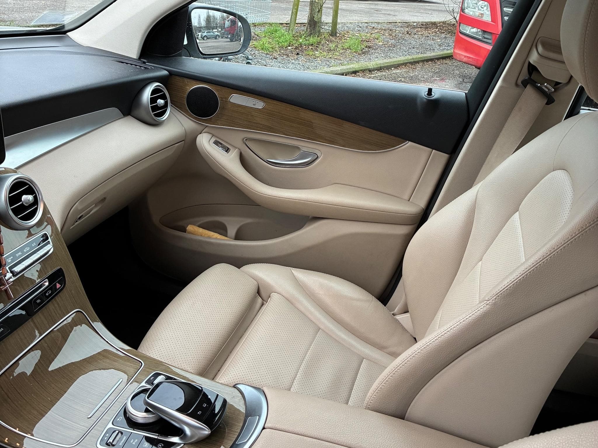 Mercedes GLC 250 (2016) - Foto 7