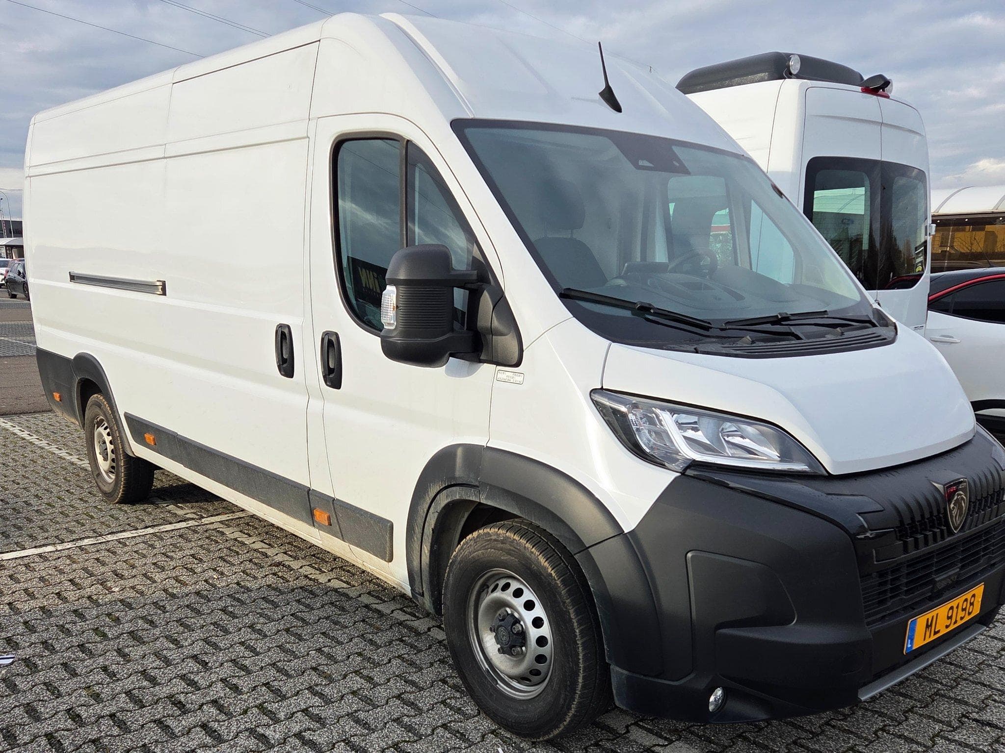 Peugeot Boxer H2 L4 Toute Option (2025) - Foto 2