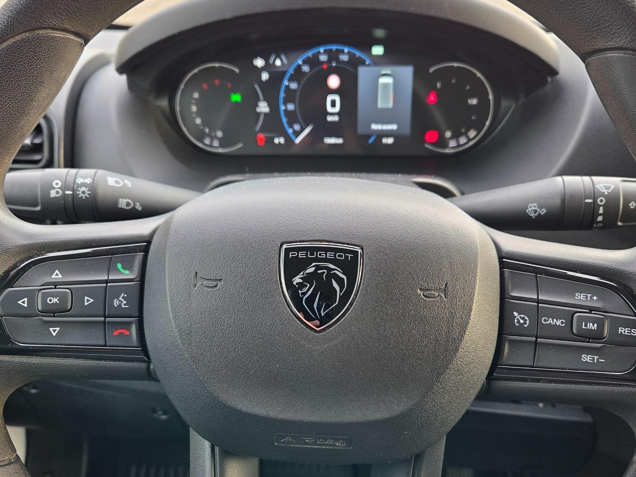 Peugeot Boxer H2 L4 Toute Option (2025) - Foto 5