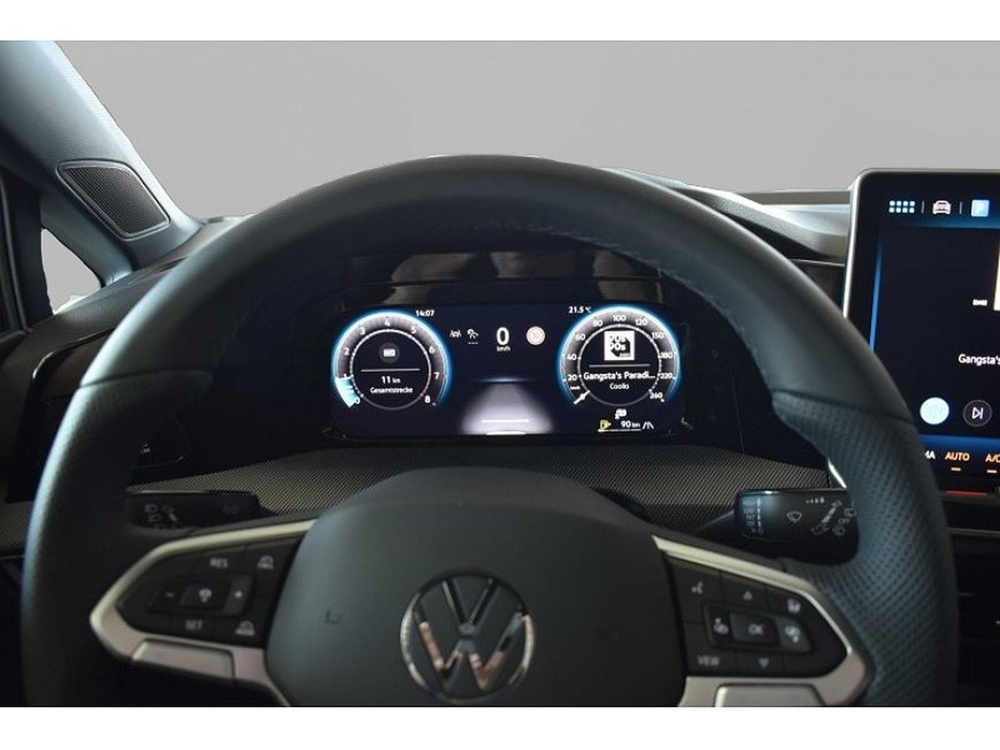 VW Golf (2025) - Photo 5