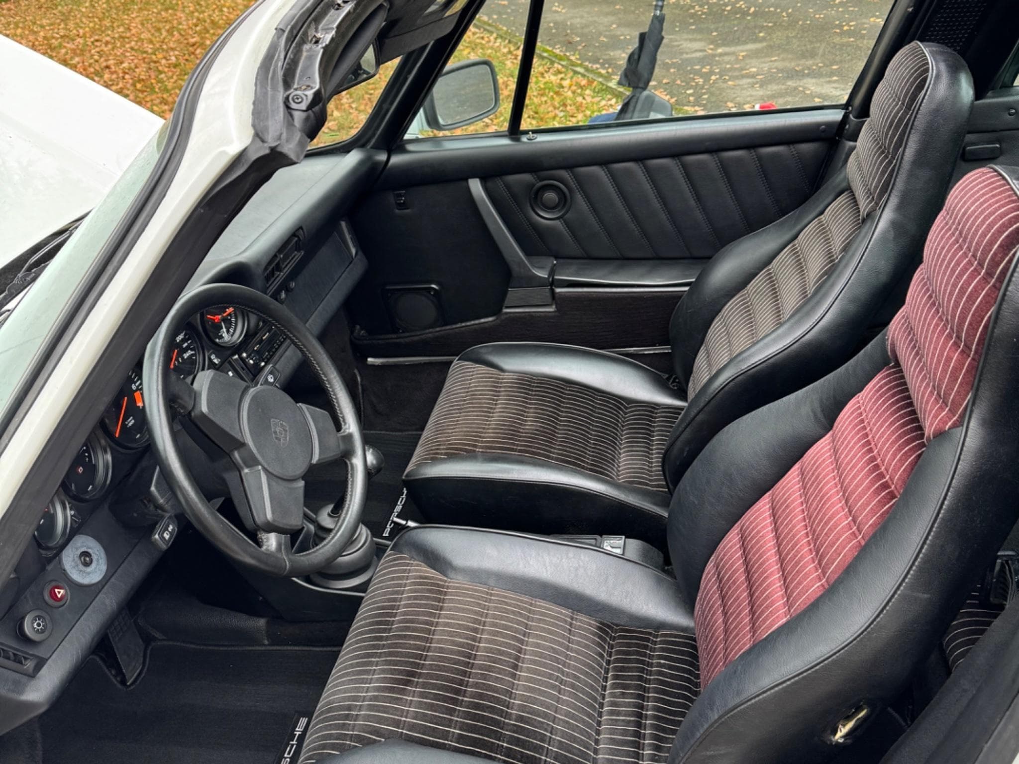 Porsche Carrera GT Targe (1983) - Photo 8