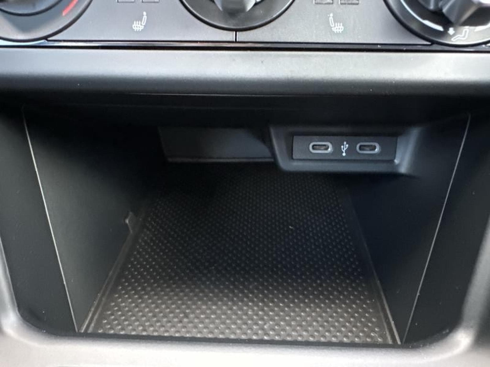 VW Polo 1.0 MPI 80ch LIMITED 5P (2025) - Foto 34