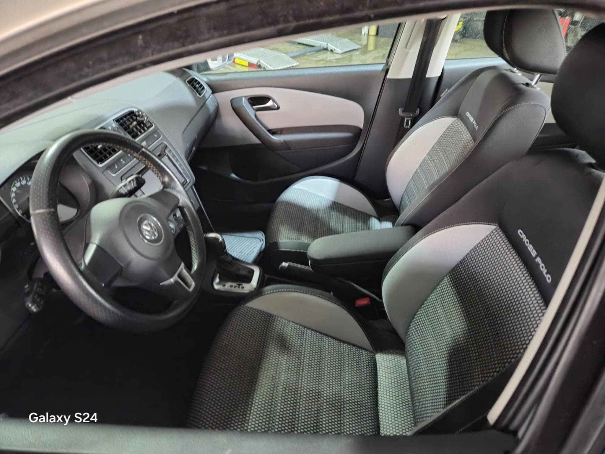 VW Polo Cross (2012) - Photo 2