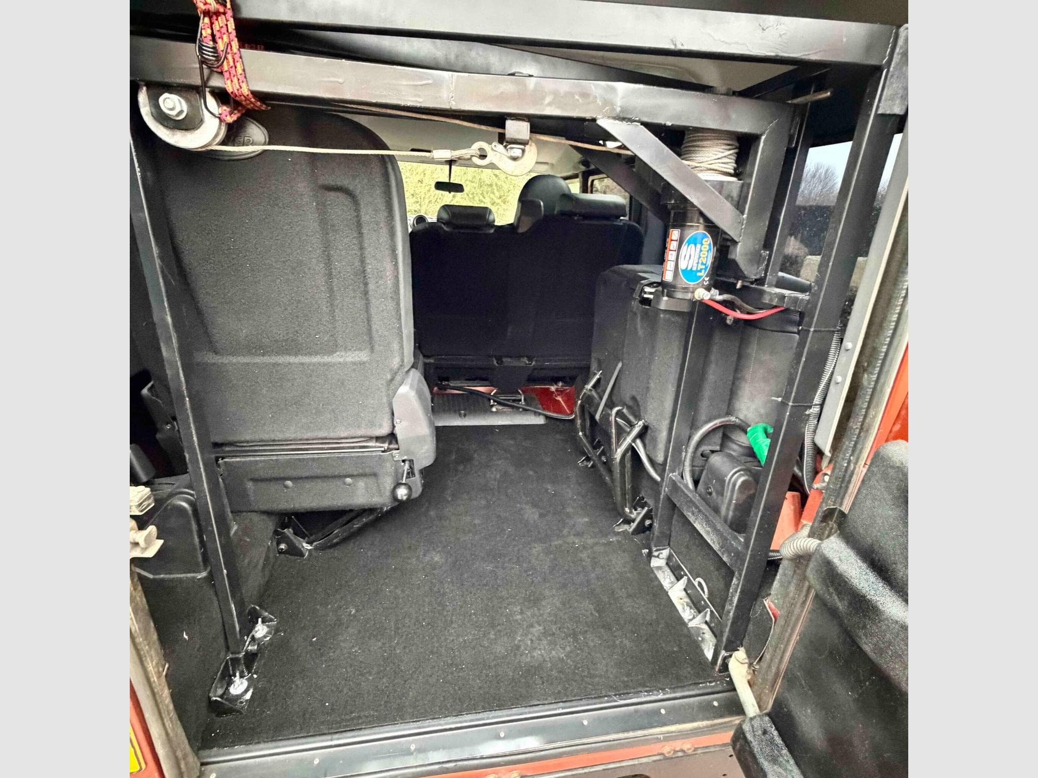 Land-Rover Defender FIRE 110 SW Limited Edition (2009) - Photo 19