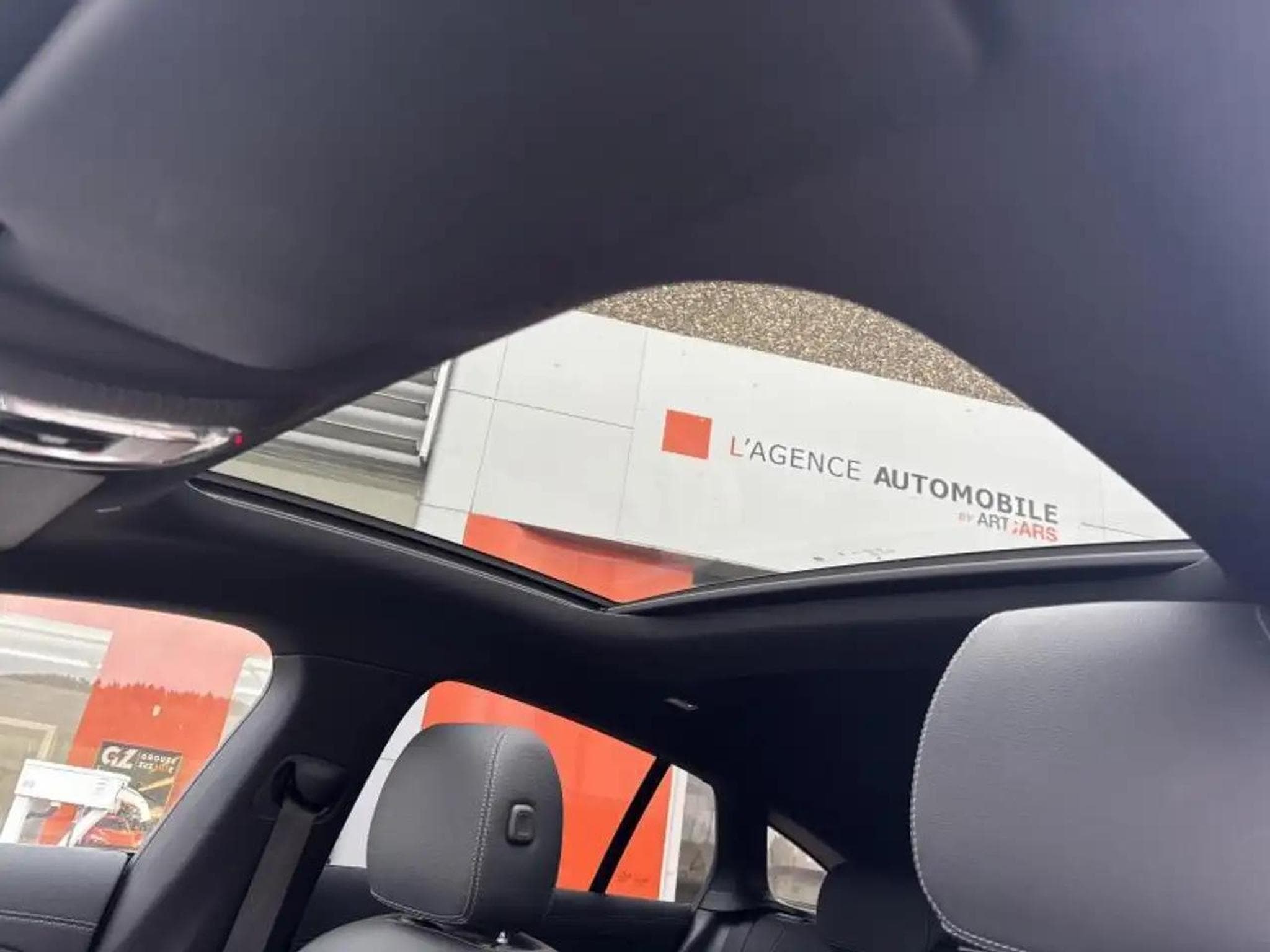 Mercedes GLA 200 (2025) - Photo 18