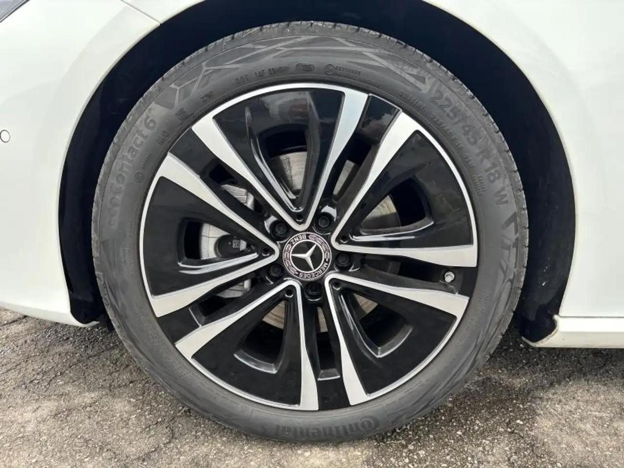 Mercedes GLA 200 (2025) - Photo 19