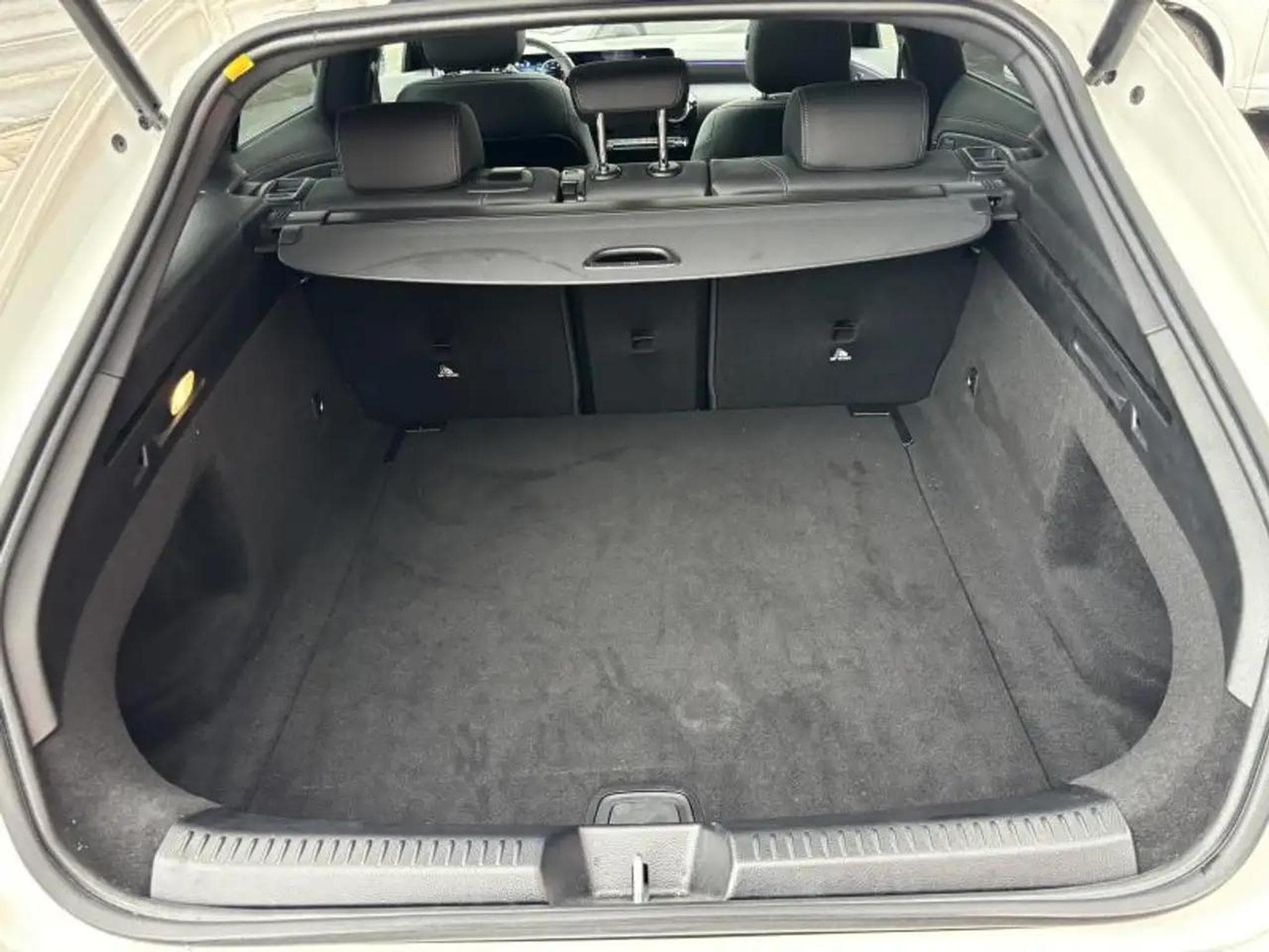 Mercedes GLA 200 (2025) - Photo 20