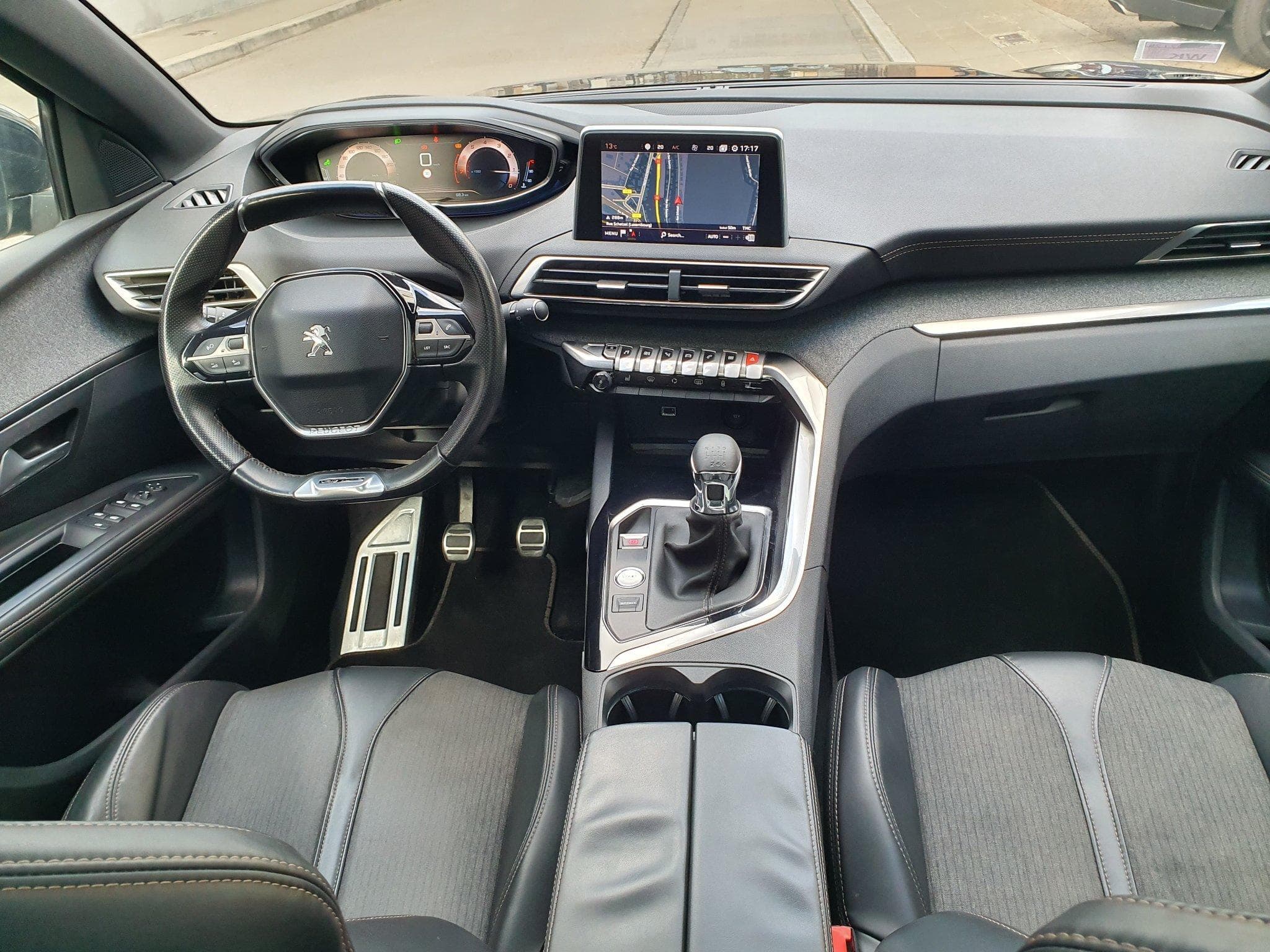 Peugeot 5008 GT, 1.2l 130cv, Allure, camera 360, panorama, 7 pl (2017) - Photo 10