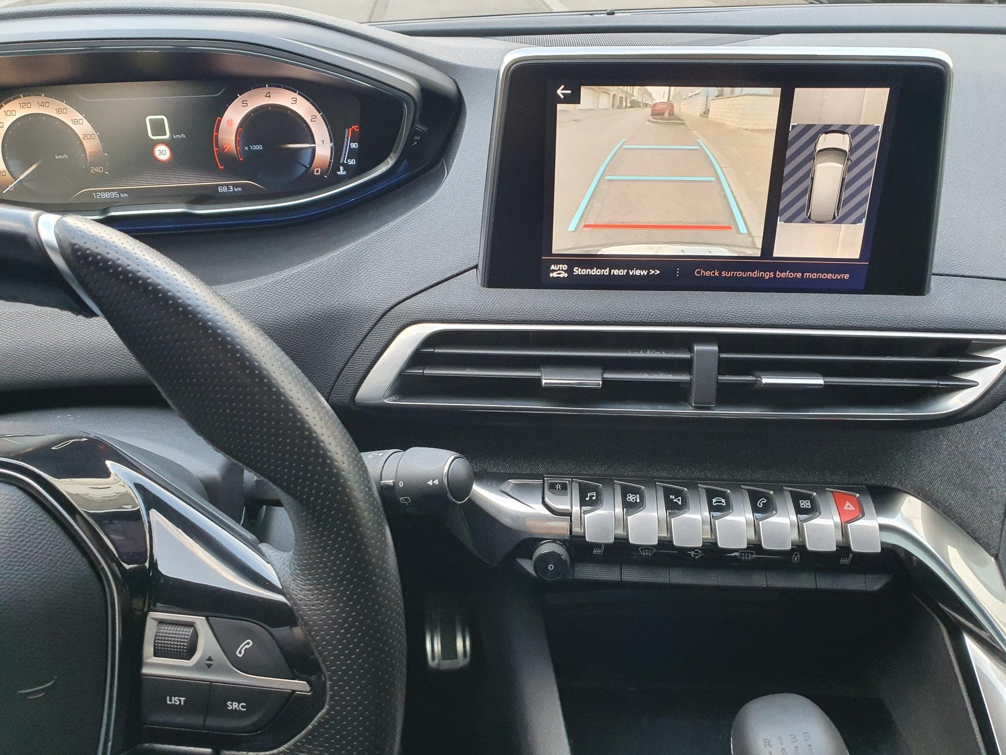 Peugeot 5008 GT, 1.2l 130cv, Allure, camera 360, panorama, 7 pl (2017) - Photo 11