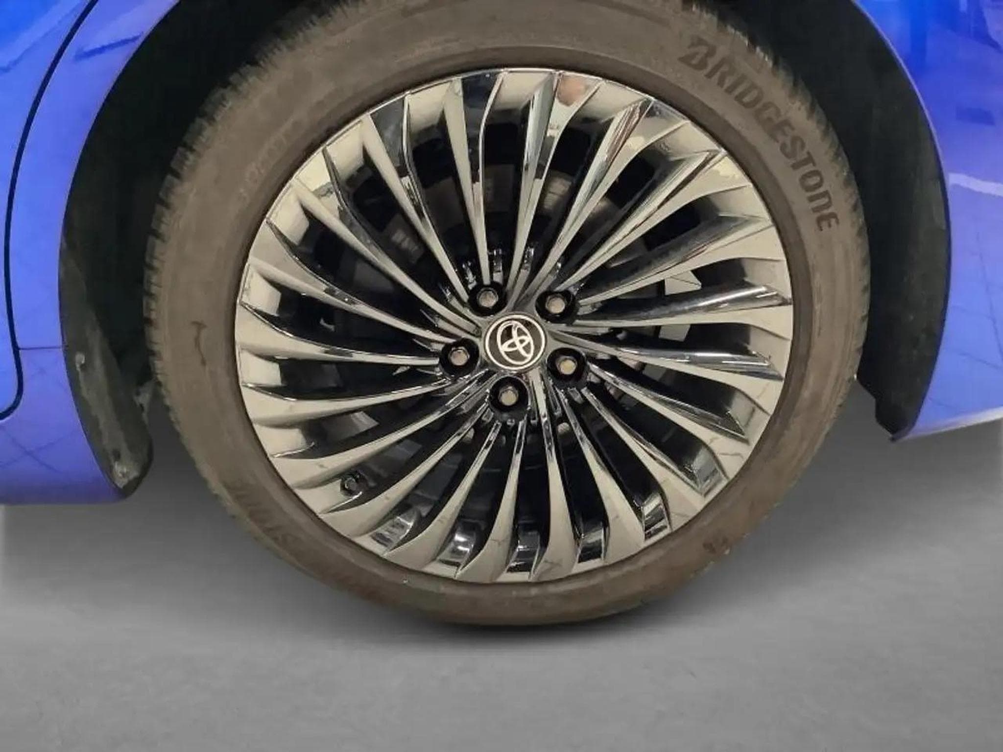 Toyota Mirai (2022) - Photo 10