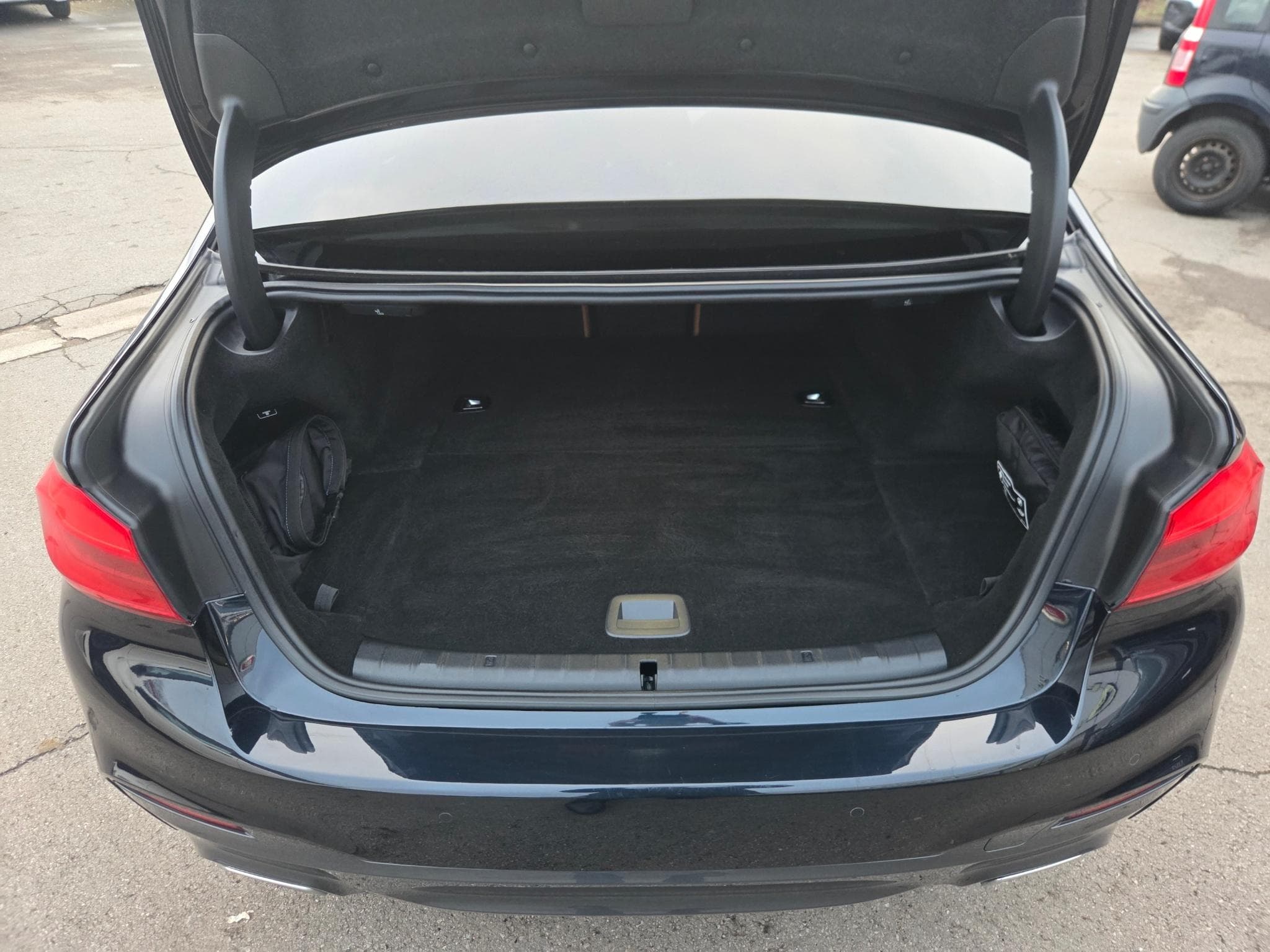 BMW 530 E XDRIVE PACK M (2019) - Photo 4