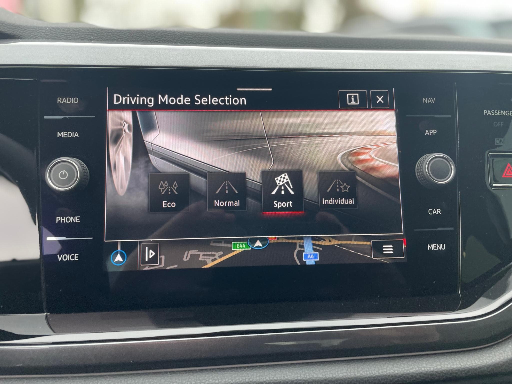 VW Polo 2.0 TSI DSG (2024) - Foto 12