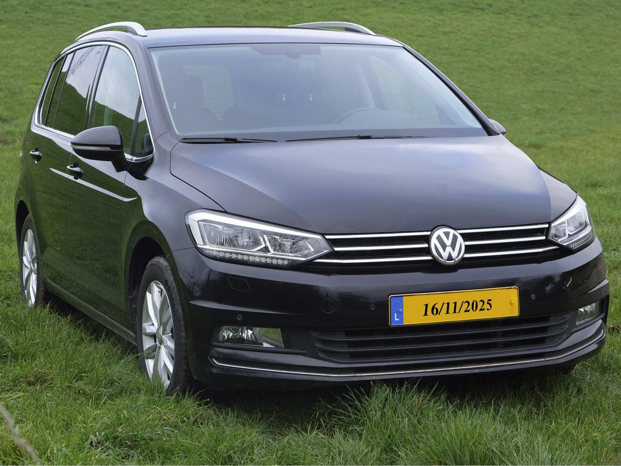 VW Touran (2016) - Foto 1